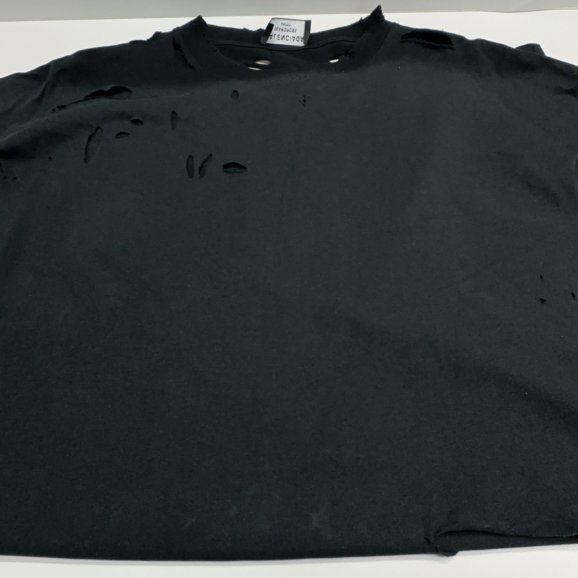 Balenciaga Balenciaga Distressed T-Shirt Size XS Size US XS / EU 42 / 0 - 6 Thumbnail