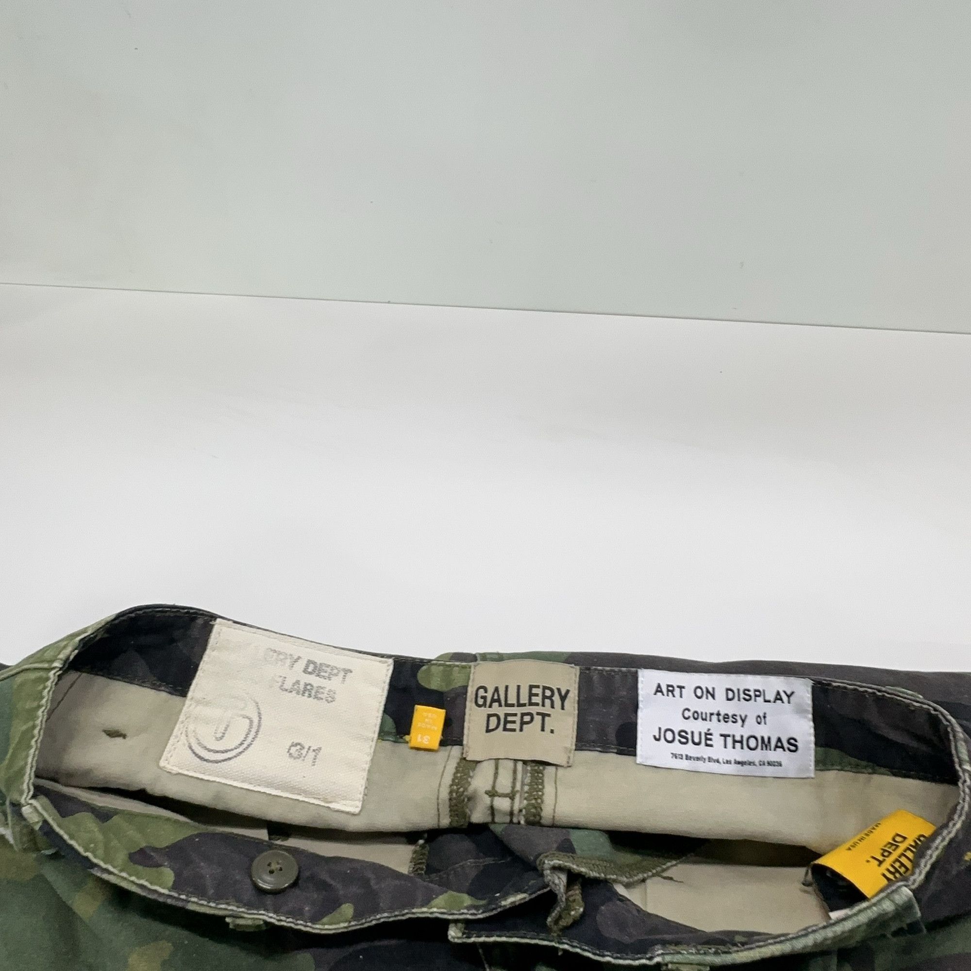 Gallery Dept. Gallery Dept. Camo Flare Cargo Pants Size 31 Size US 31 - 6 Thumbnail