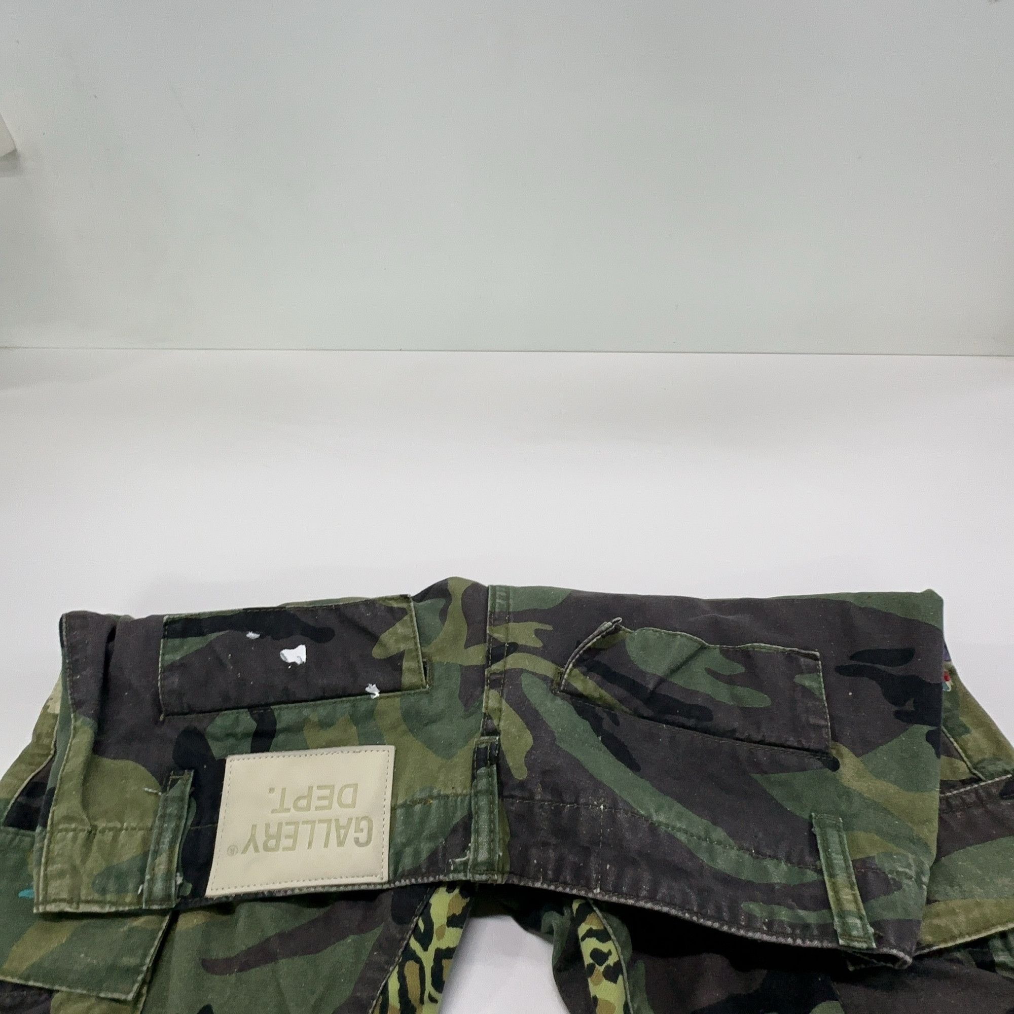 Gallery Dept. Gallery Dept. Camo Flare Cargo Pants Size 31 Size US 31 - 5 Thumbnail