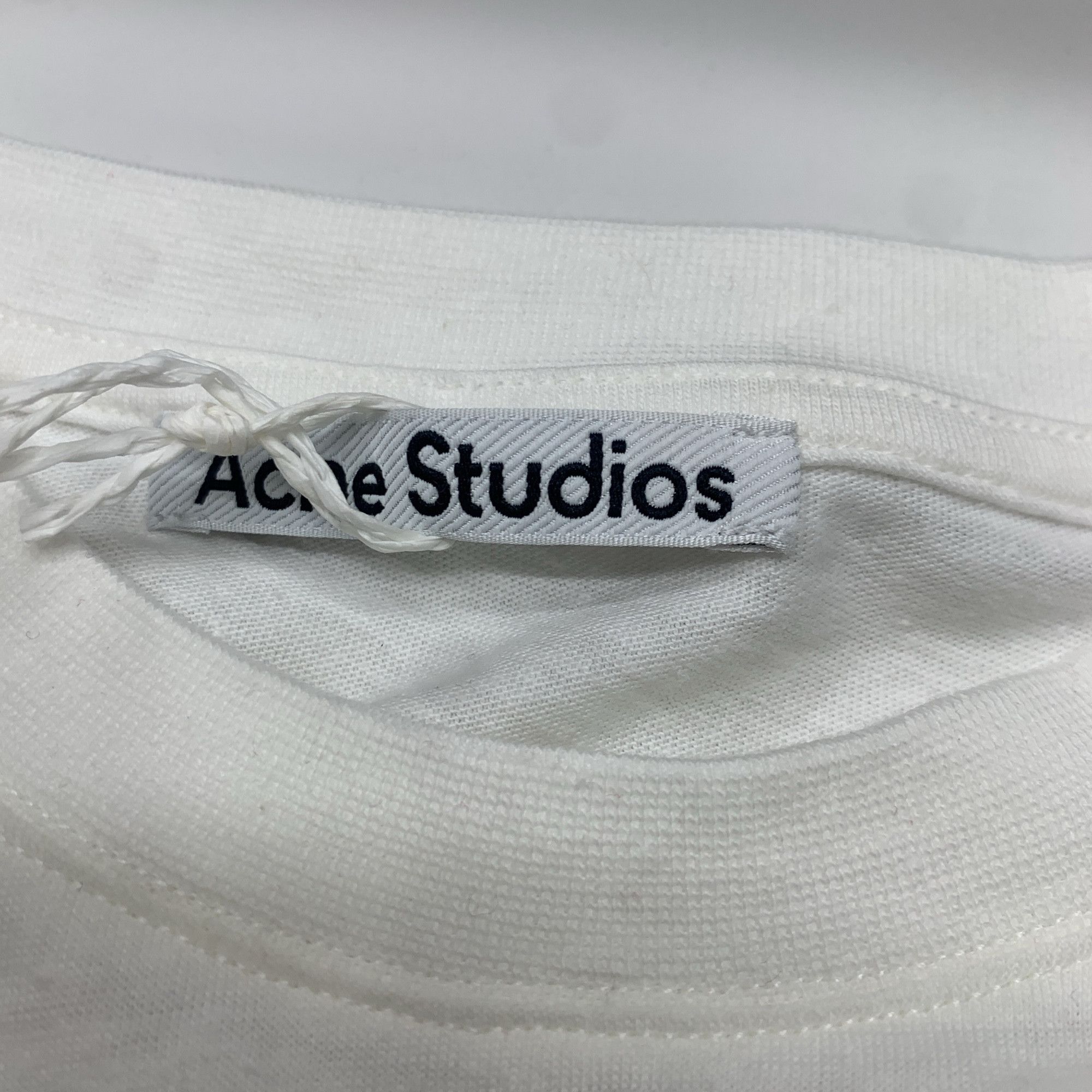Acne Studios Acne Studios Letter Long Sleeve T-Shirt White XS Size US XS / EU 42 / 0 - 3 Thumbnail