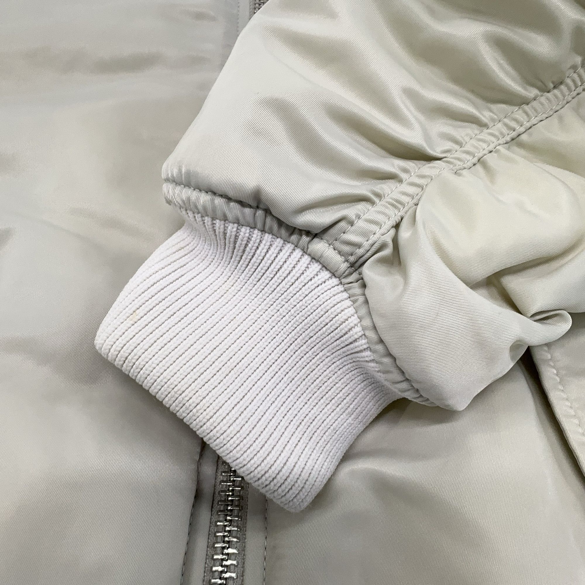 Acne Studios Acne Studios Beige Bomber Jacket Size S Size US S / EU 44-46 / 1 - 7 Thumbnail