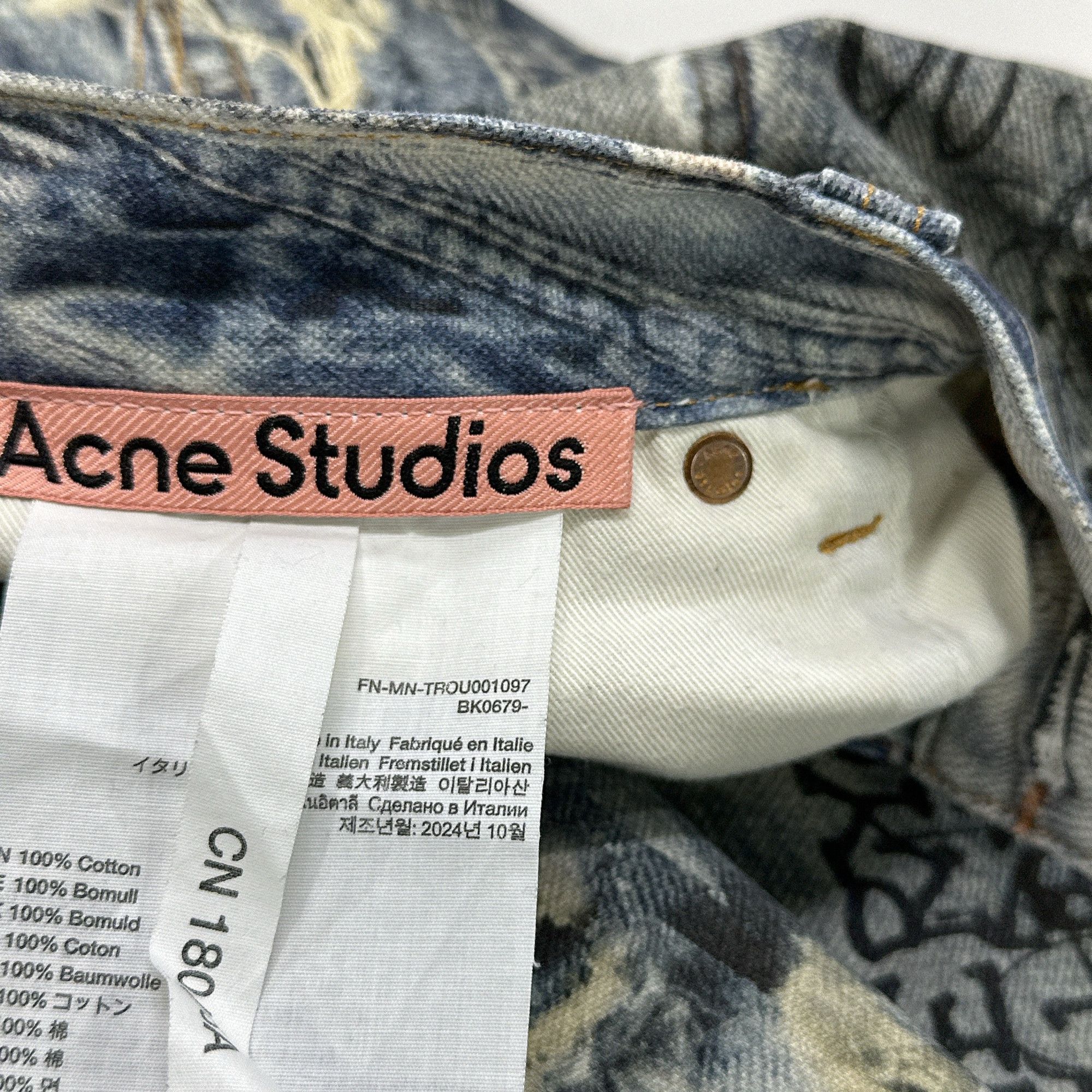 Acne Studios Acne Studios Graffiti Distressed Jeans Size 50 Size US 34 / EU 50 - 4 Thumbnail