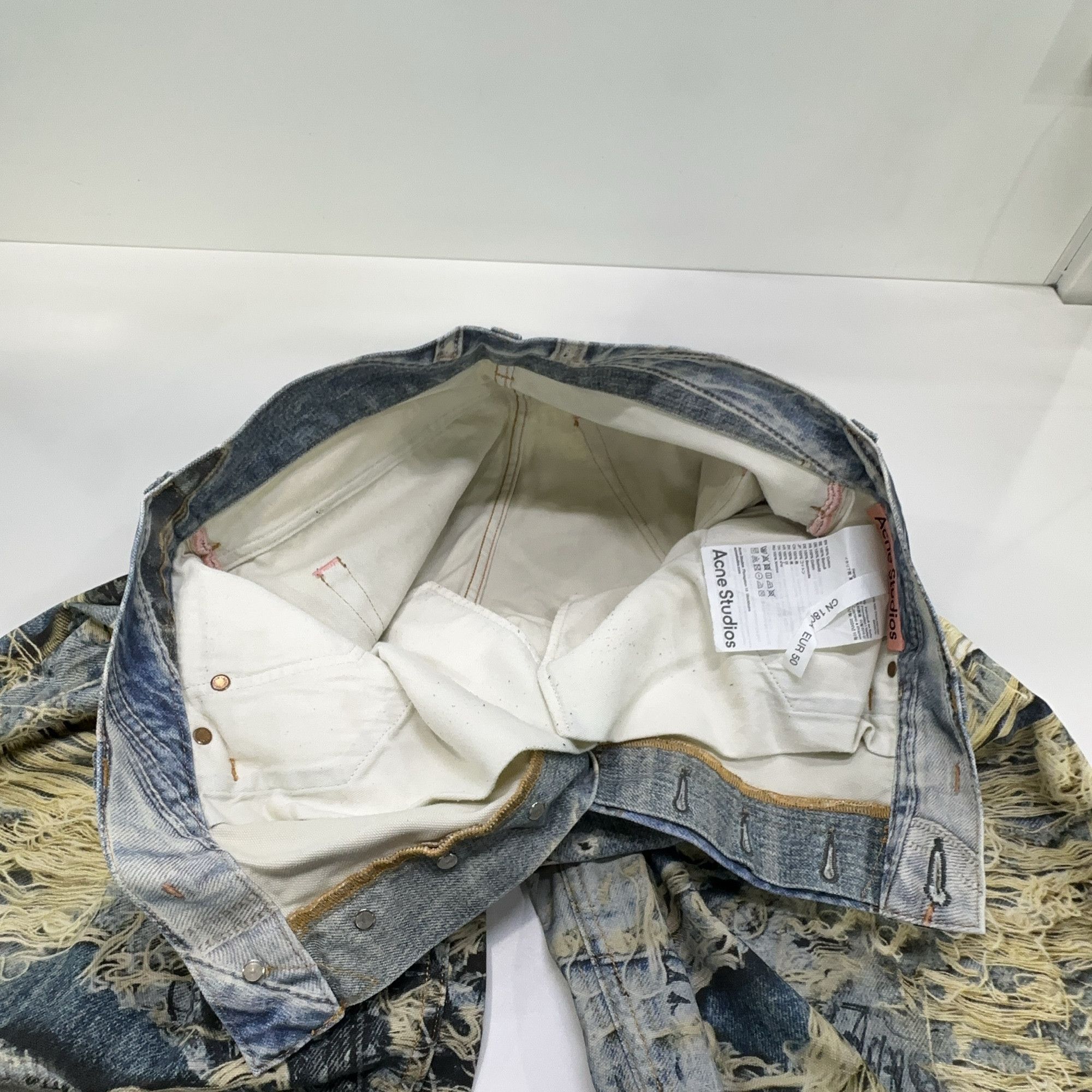 Acne Studios Acne Studios Graffiti Distressed Jeans Size 50 Size US 34 / EU 50 - 6 Thumbnail