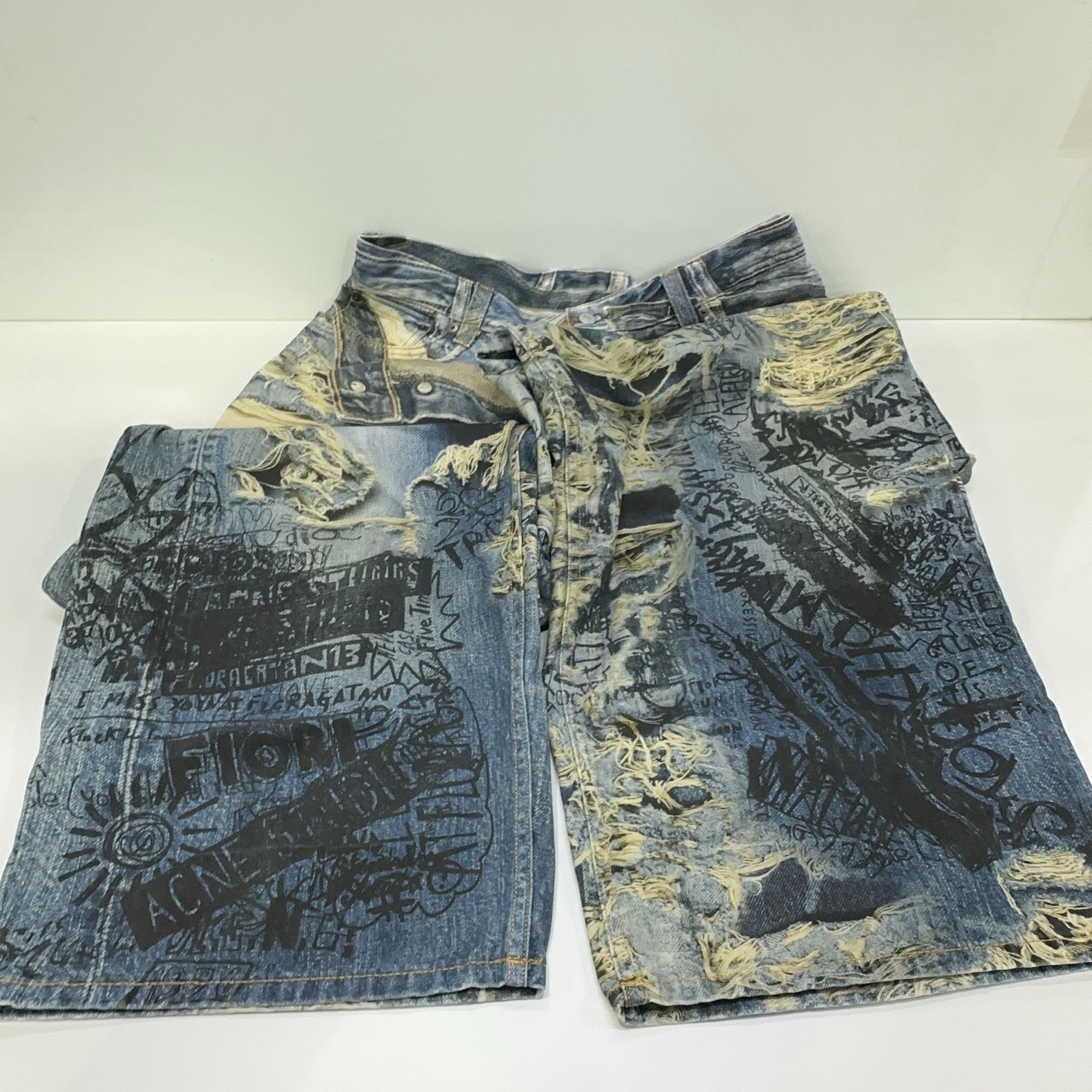 Acne Studios Acne Studios Graffiti Distressed Jeans Size 50 Size US 34 / EU 50 - 7 Thumbnail