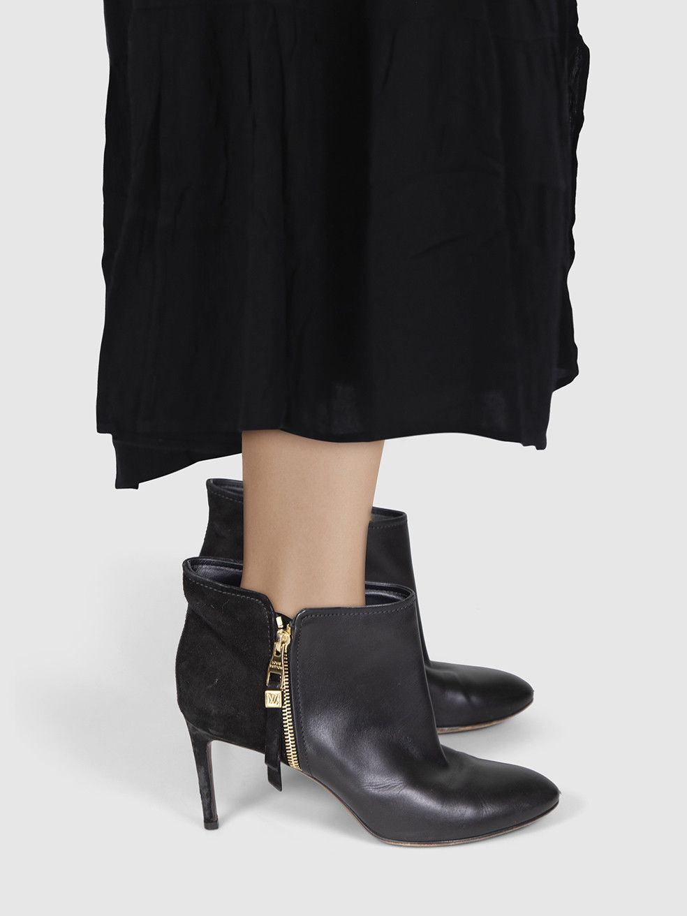 Louis Vuitton Black Leather Ankle Heeled Boots Size US 9 / IT 39 - 2 Thumbnail