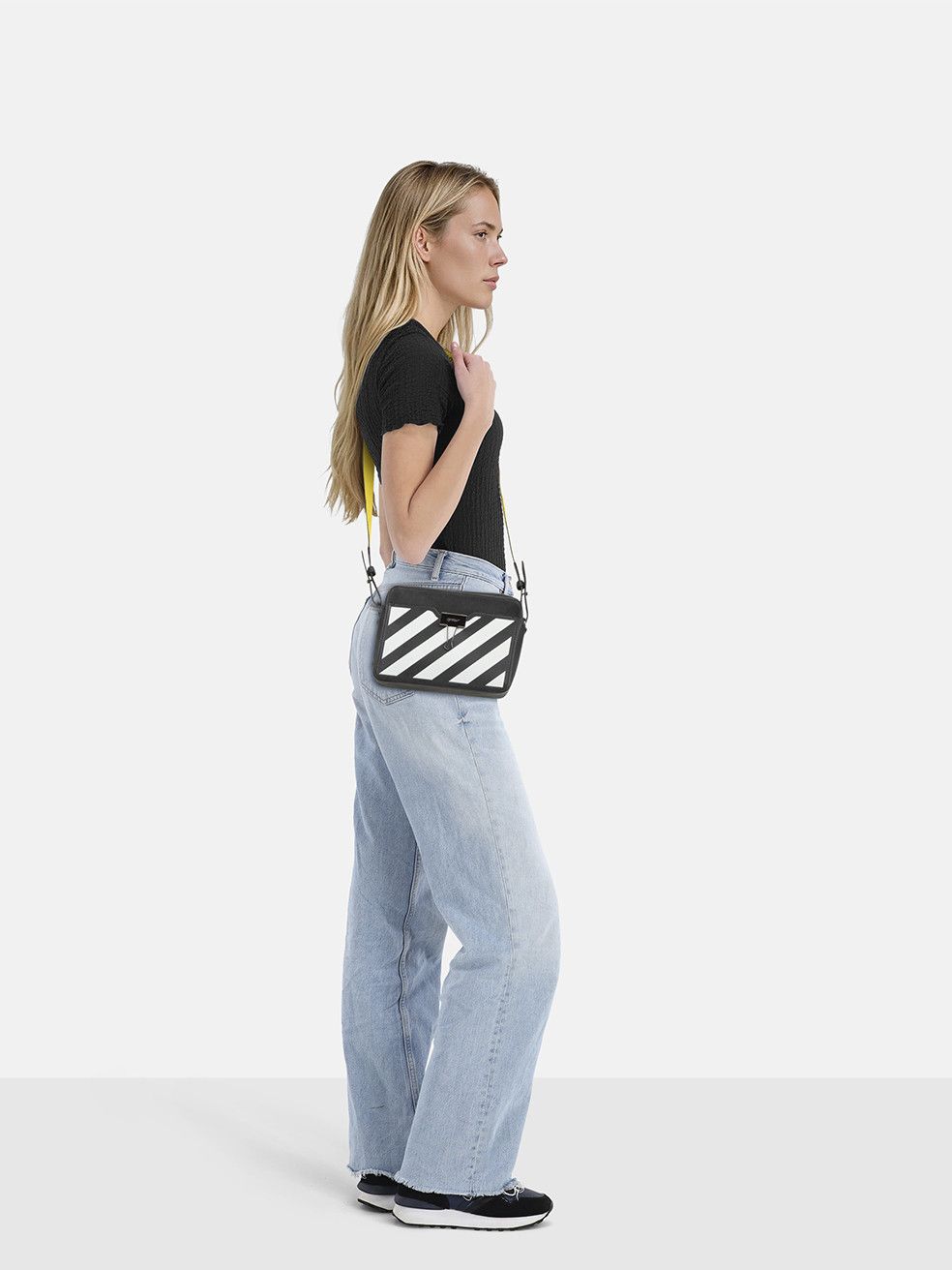 Off-White Diagonal Stripe Binder Clip Camera Bag Size ONE SIZE - 2 Thumbnail