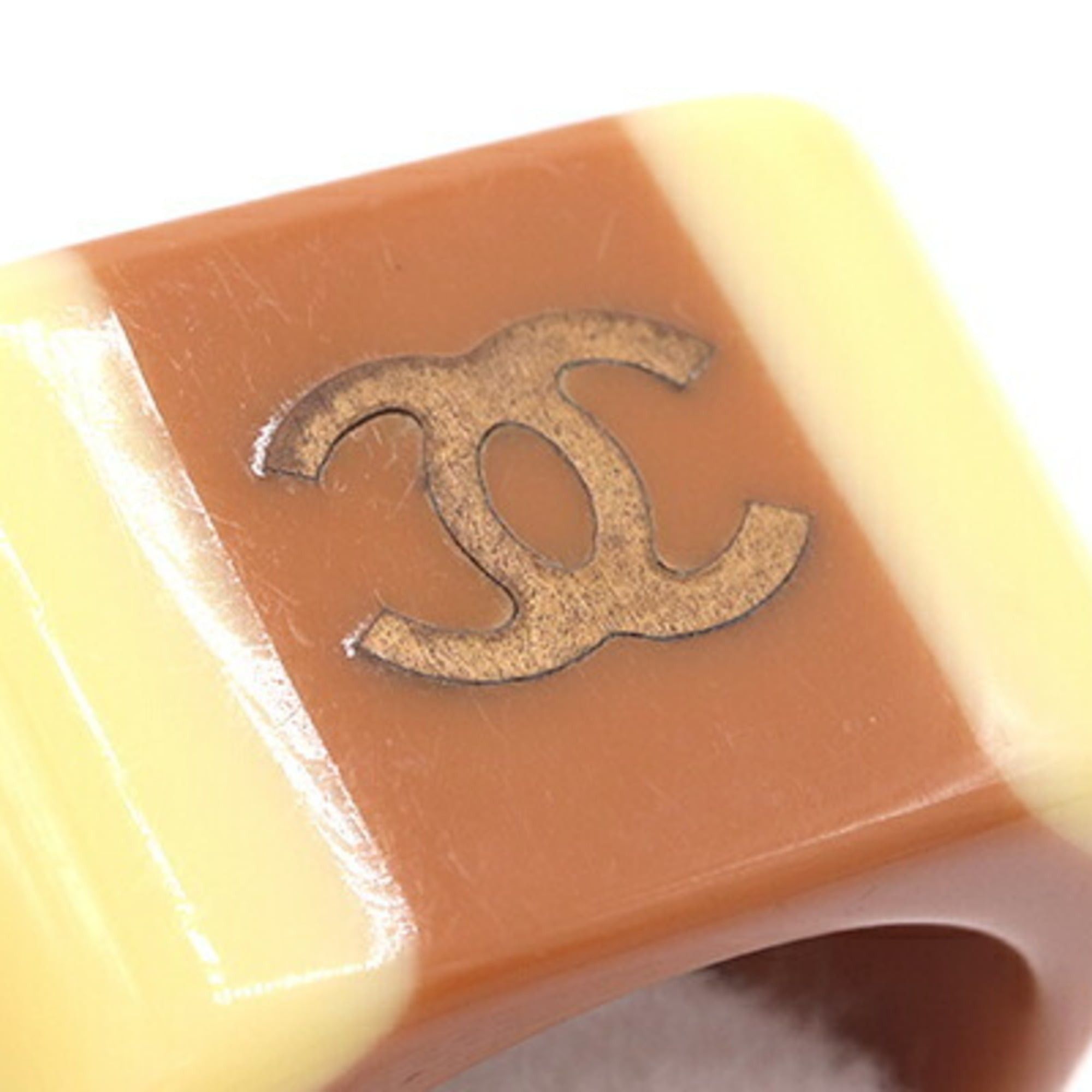 Chanel Chanel Ring, Brown Cream Yellow Plastic, 01A, 2001 Model, Coco Mark, Women's CHANEL Size ONE SIZE - 5 Thumbnail