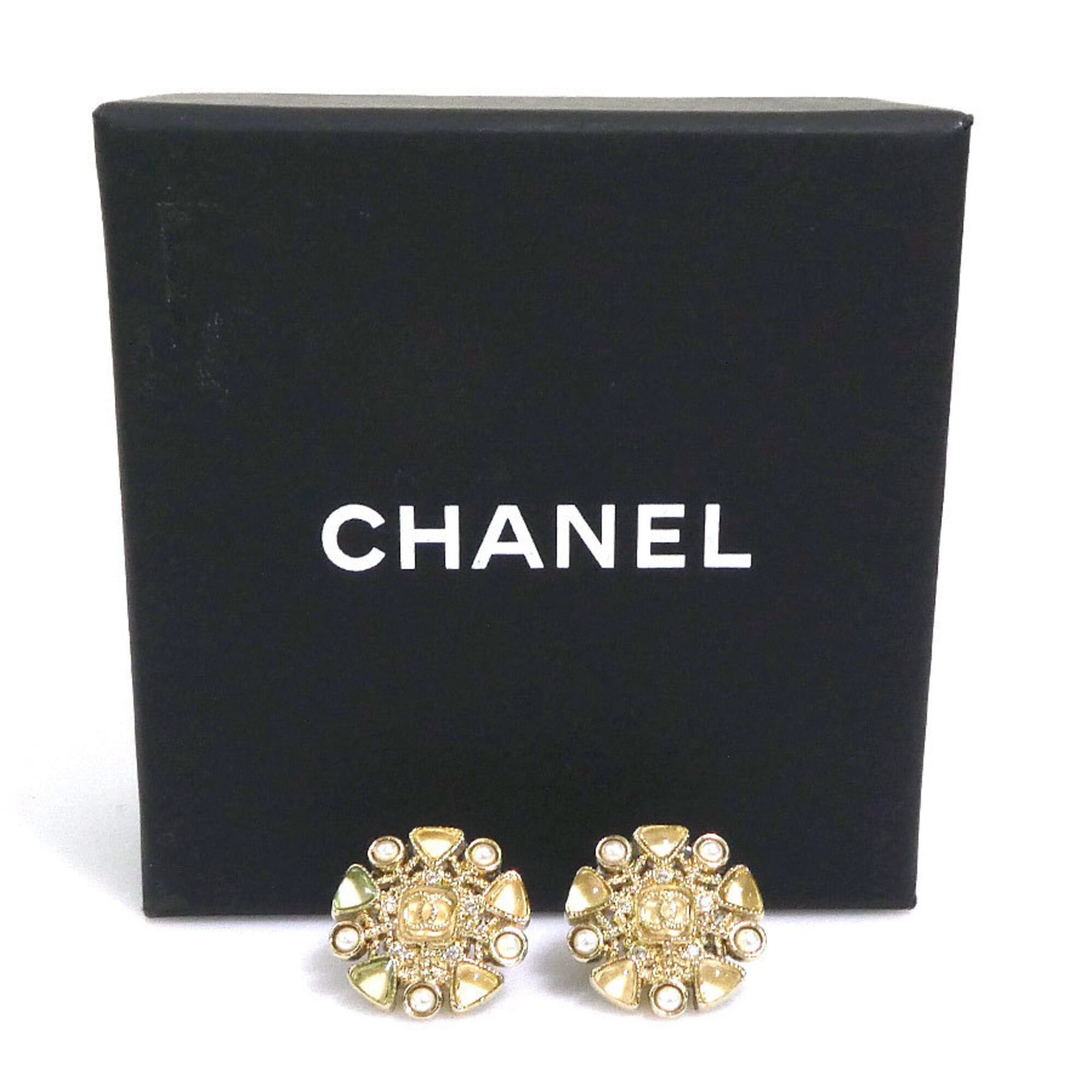 Chanel Chanel earrings, metal, faux pearl, resin, gold, women's, h32194a Size ONE SIZE - 10 Thumbnail
