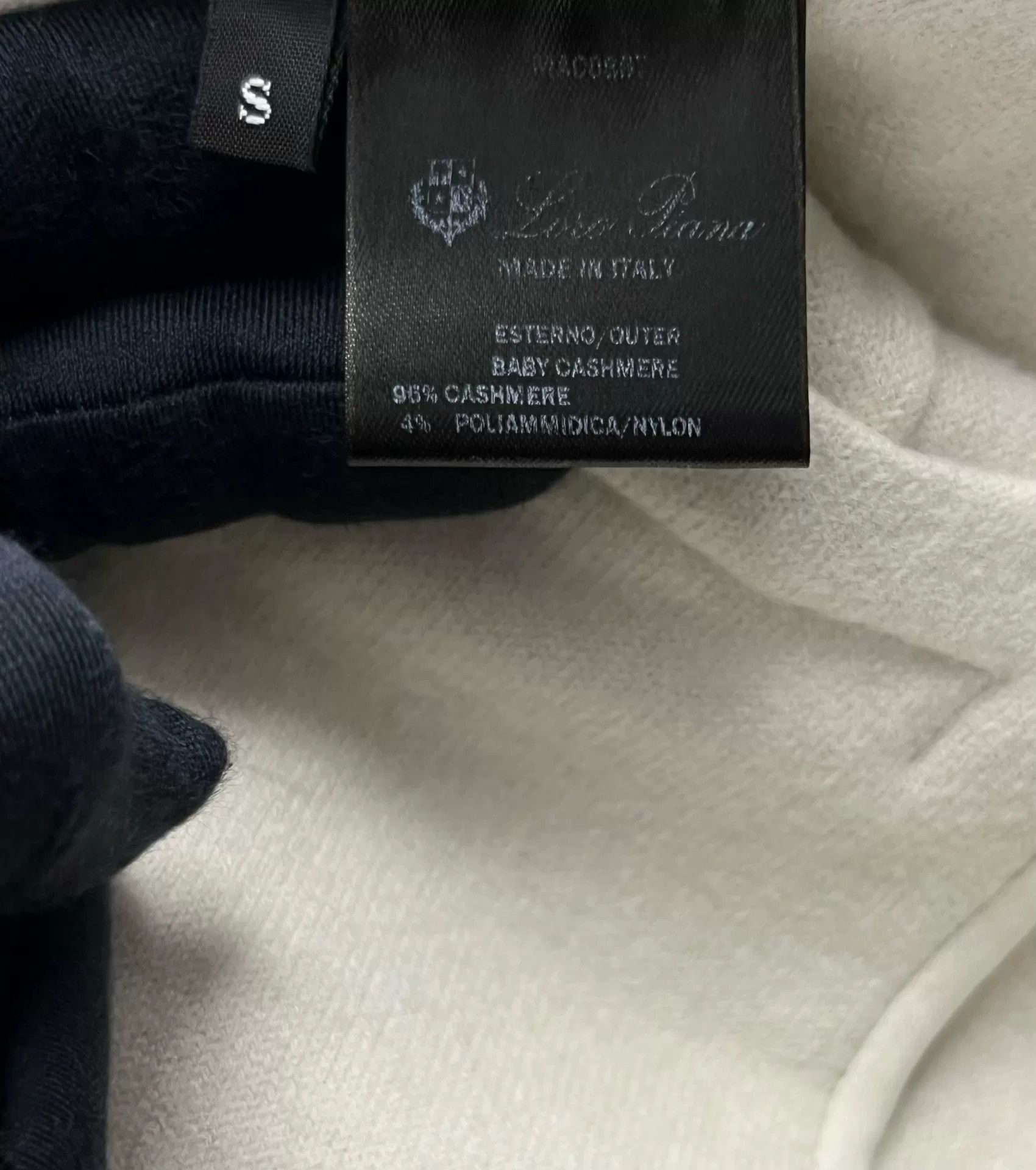 Loro Piana Loro Piana Light Gray Cashmere Vest Size US S / EU 44-46 / 1 - 4 Thumbnail