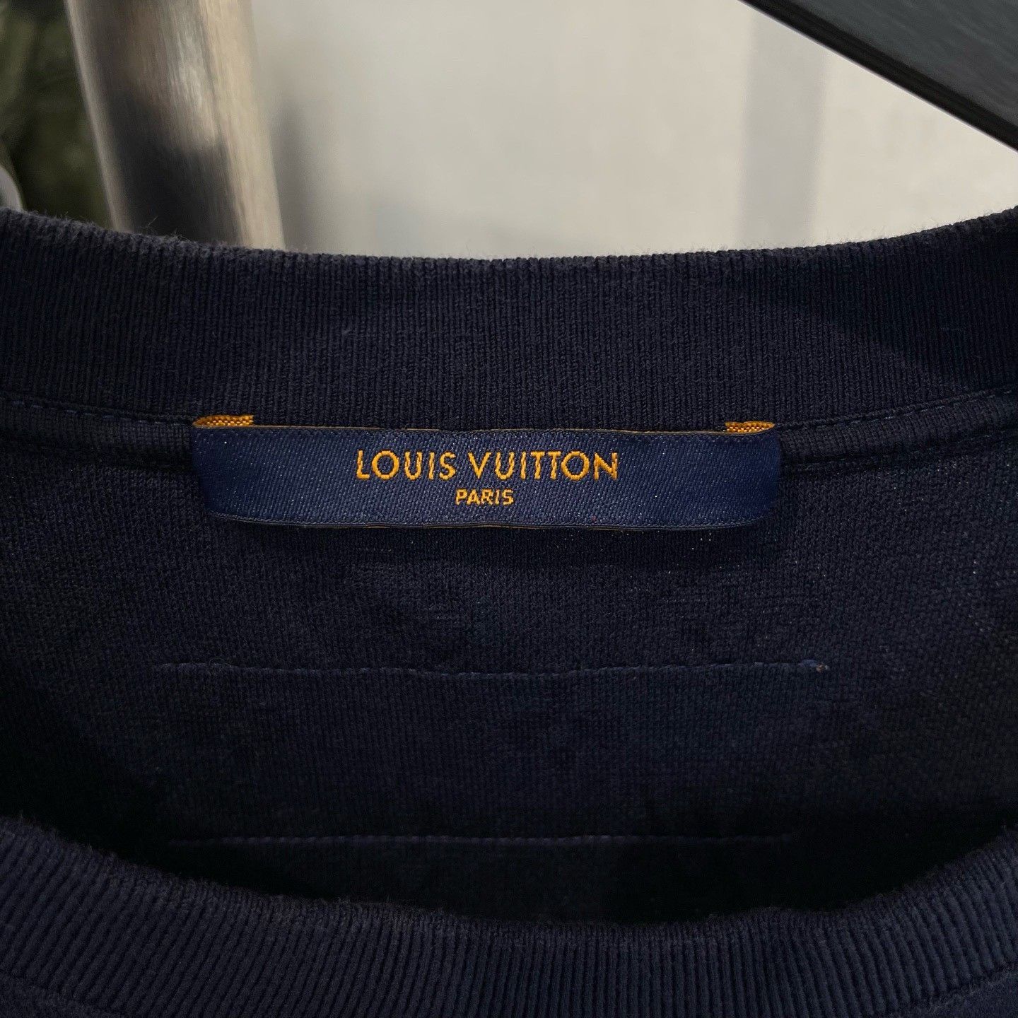 Louis Vuitton LV Louis Vuitton Beaded Short-Sleeve T-Shirt Size US XL / EU 56 / 4 - 3 Thumbnail