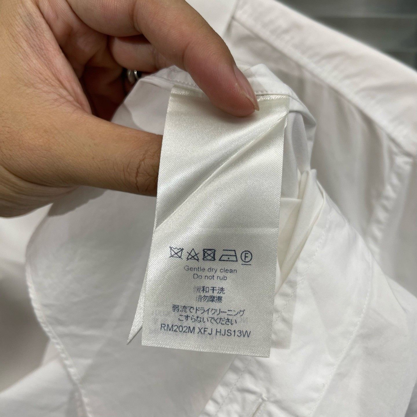 Louis Vuitton Louis Vuitton Classic Logo Embroidered Shirt Size US M / EU 48-50 / 2 - 5 Thumbnail