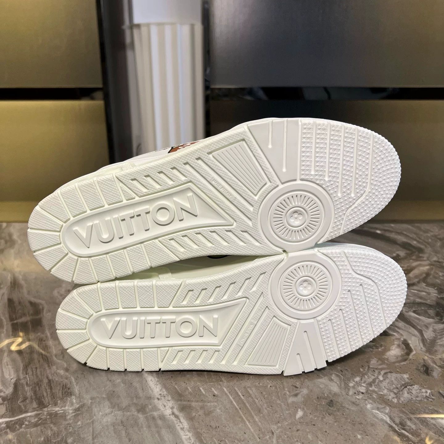 Louis Vuitton Louis Vuitton Nigo Trainer Low-Top Size US 8.5 / EU 41-42 - 4 Thumbnail