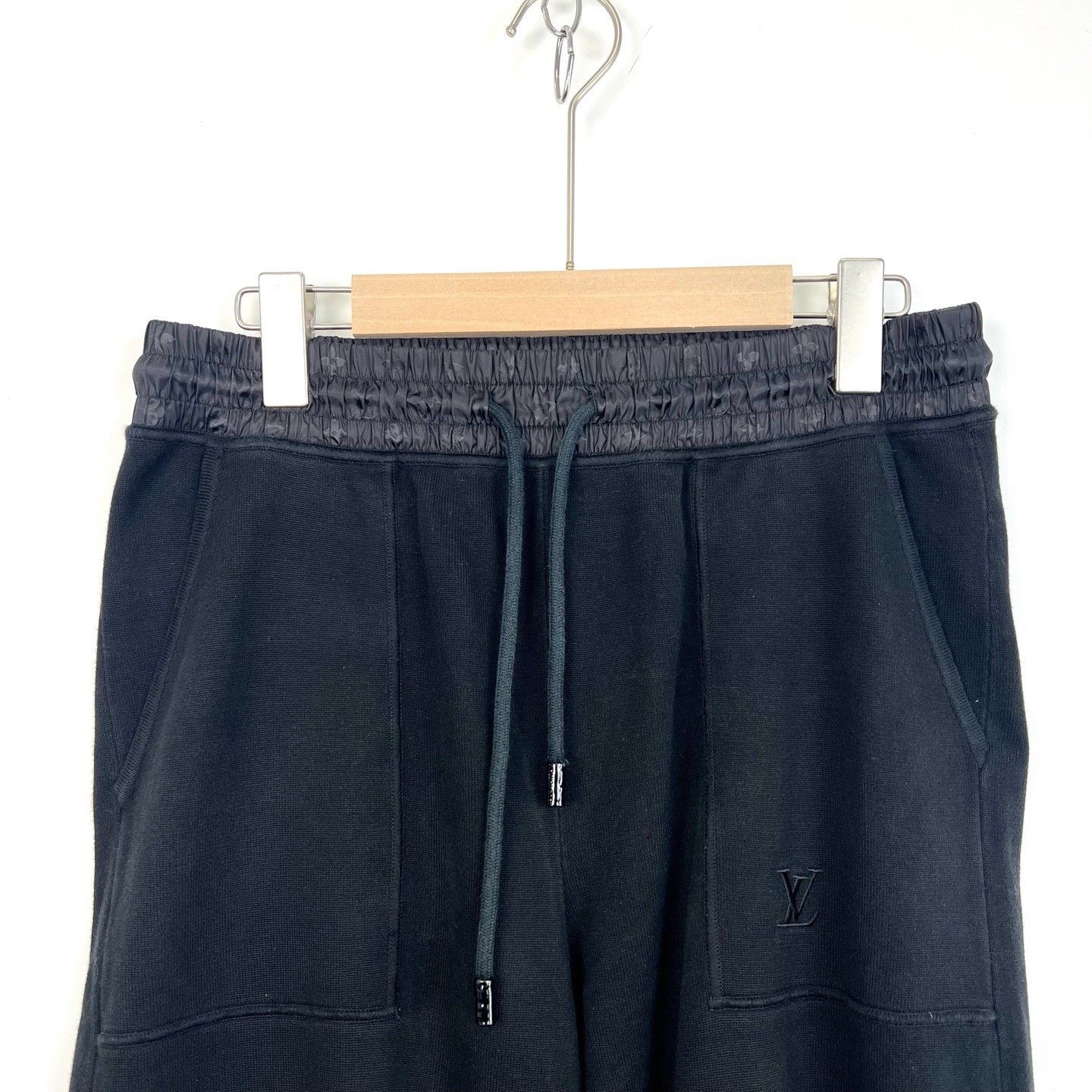 Louis Vuitton Louis Vuitton Fall Black Knit Sweatpants Size US 26 / EU 42 - 3 Thumbnail