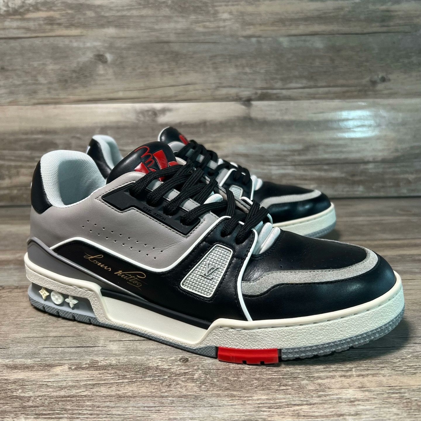 Louis Vuitton Louis Vuitton Black Gray Trainer Sneakers Size US 8.5 / EU 41-42 - 2 Thumbnail