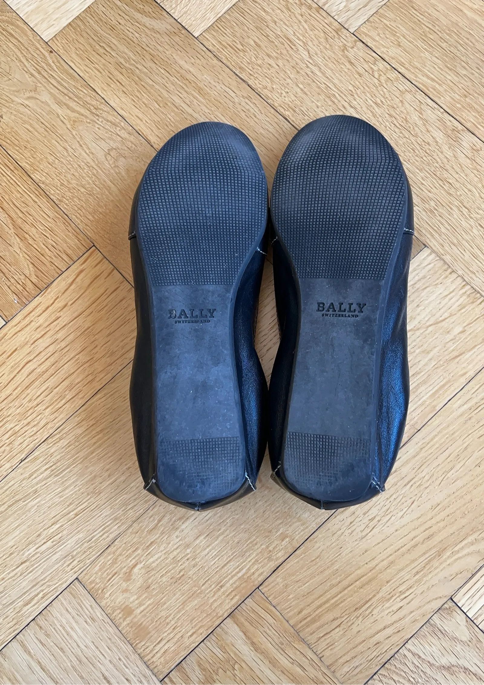 Bally Bally Black Kid Suede Ballet Flats Size US 8 / IT 38 - 3 Thumbnail