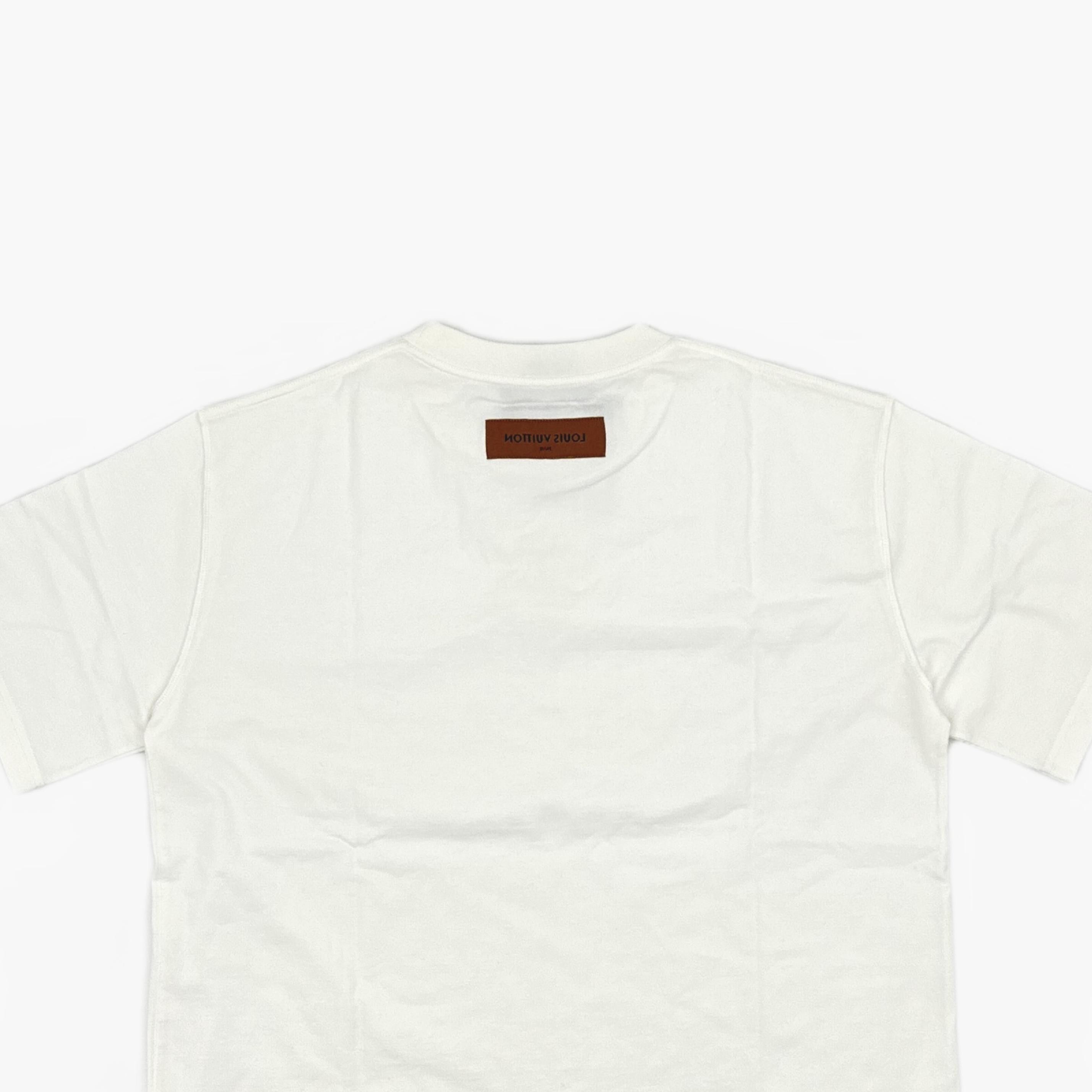 Louis Vuitton Louis Vuitton Embossed Logo T-Shirt Size XL Size US XL / EU 56 / 4 - 3 Thumbnail