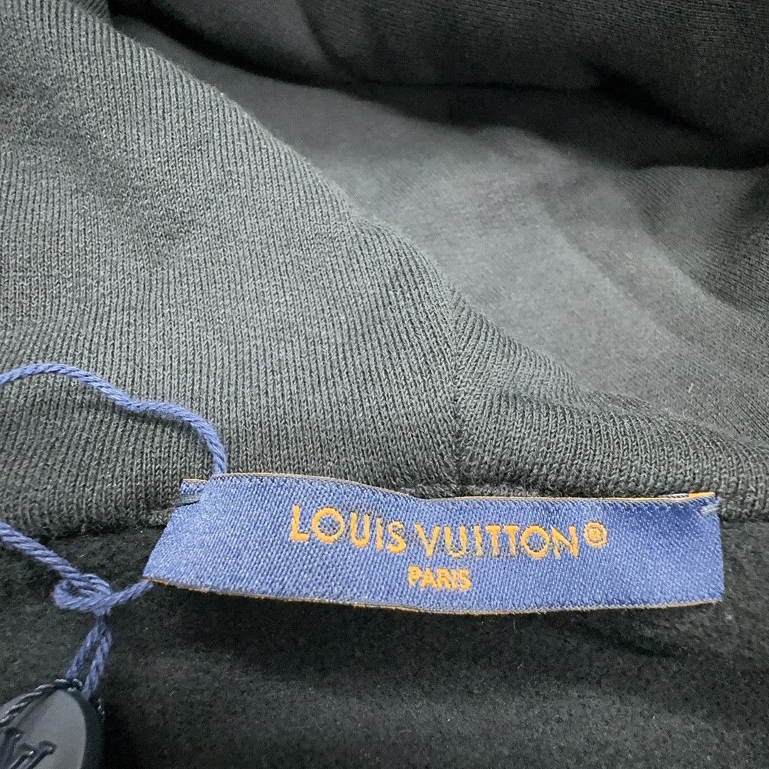 Louis Vuitton Louis Vuitton Logo Patch Zip Up Hoodie Size M Size US M / EU 48-50 / 2 - 3 Thumbnail