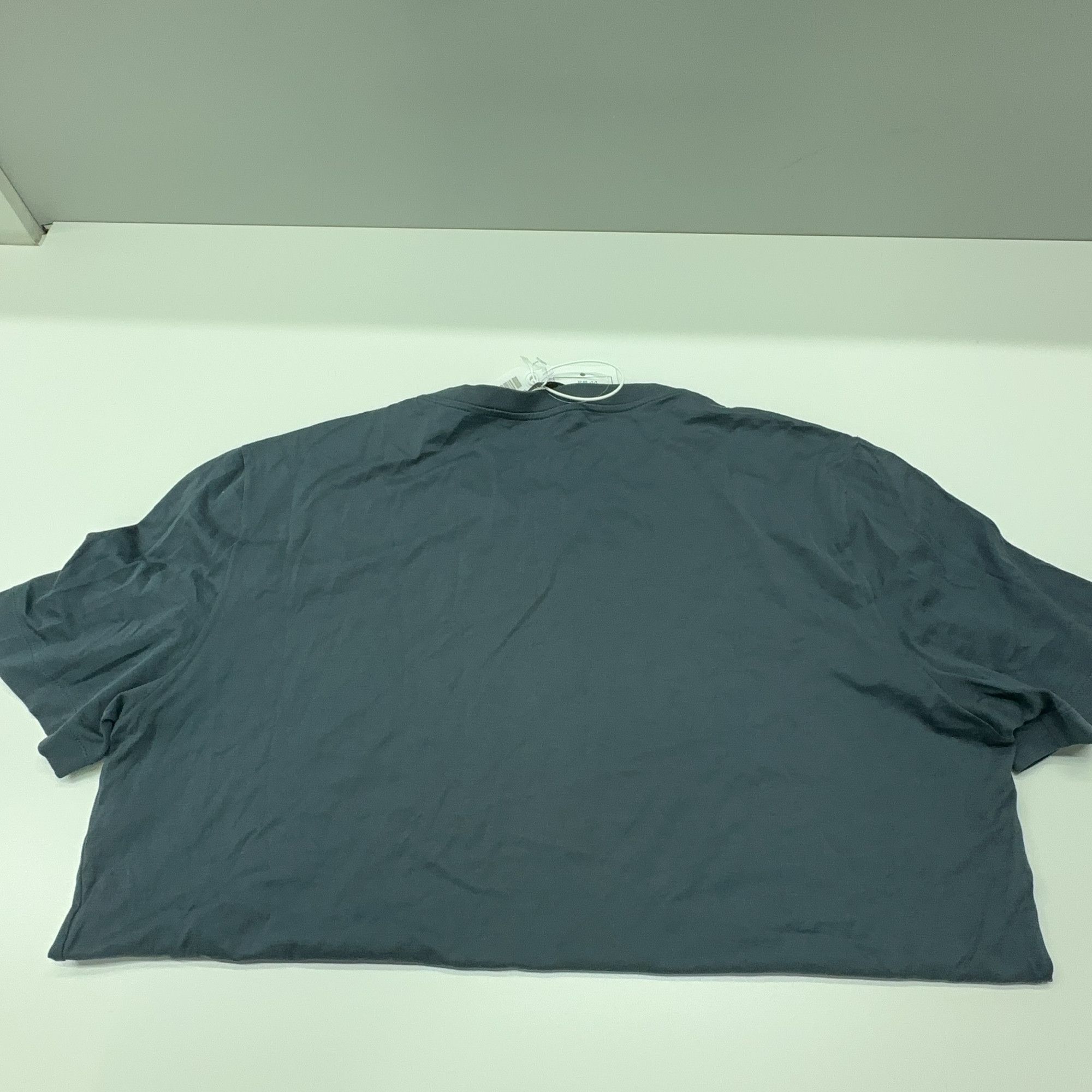 Louis Vuitton Louis Vuitton LV Cup Graphic T-Shirt Size M Size US M / EU 48-50 / 2 - 11 Thumbnail