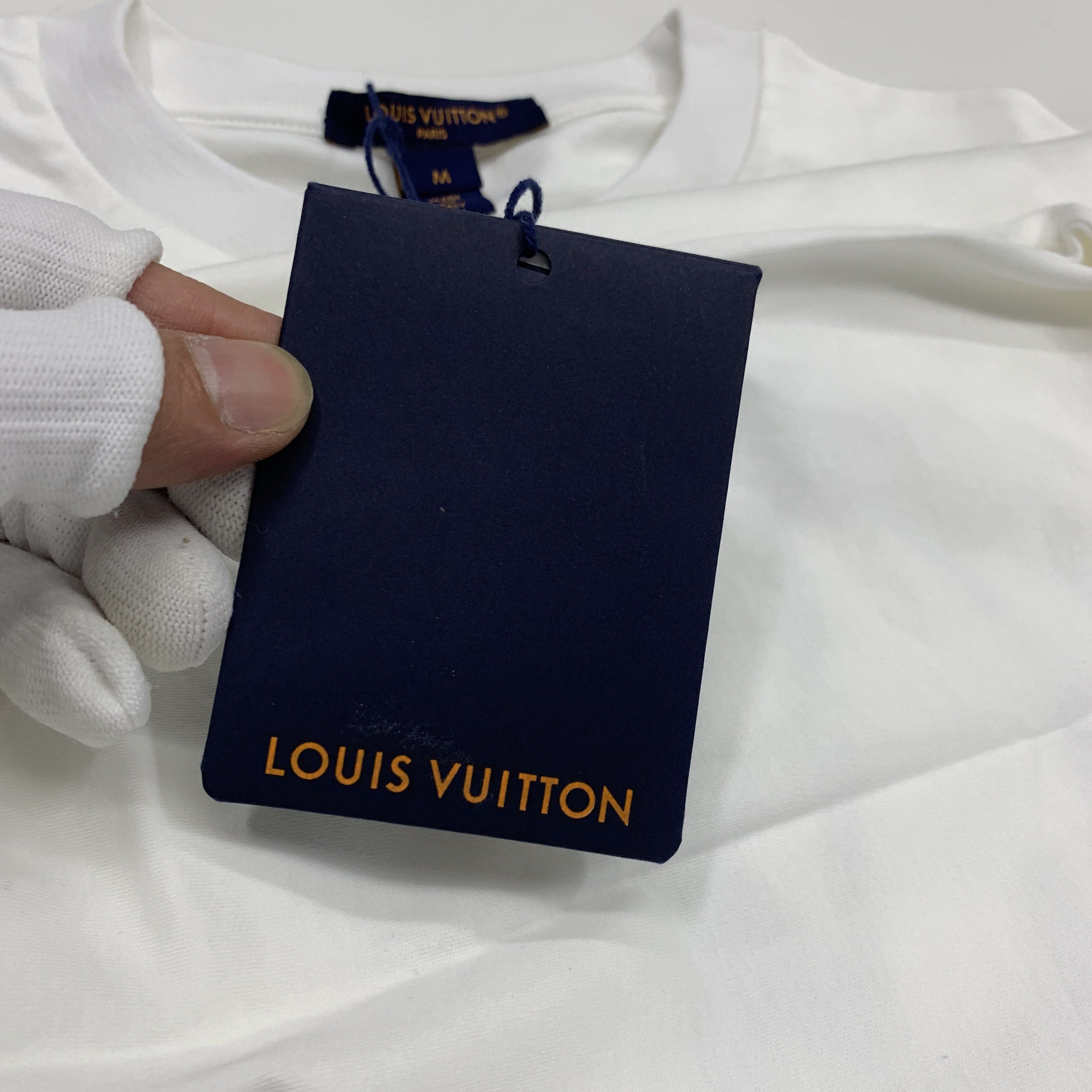 Louis Vuitton Louis Vuitton Logo Print T-Shirt Size M Size M / US 6-8 / IT 42-44 - 4 Thumbnail