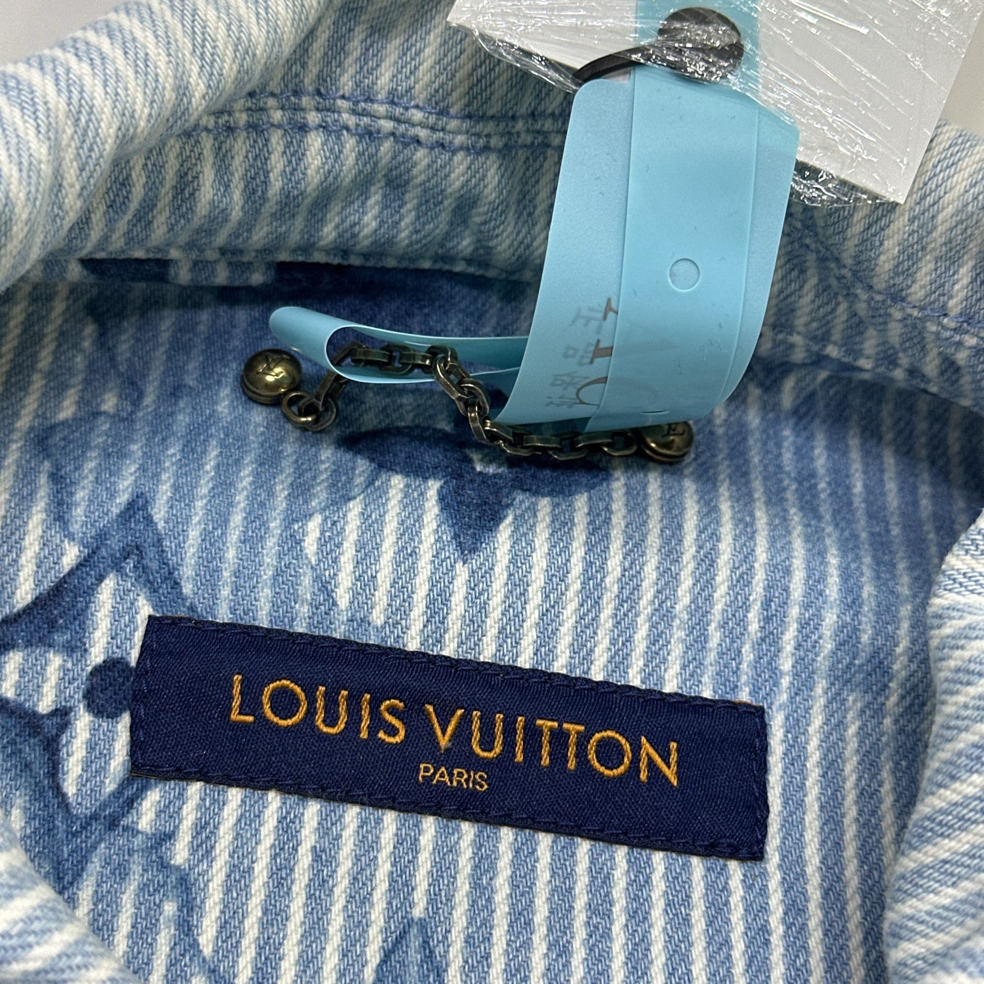 Louis Vuitton Louis Vuitton Monogram Striped Shirt Size L Size US L / EU 52-54 / 3 - 3 Thumbnail
