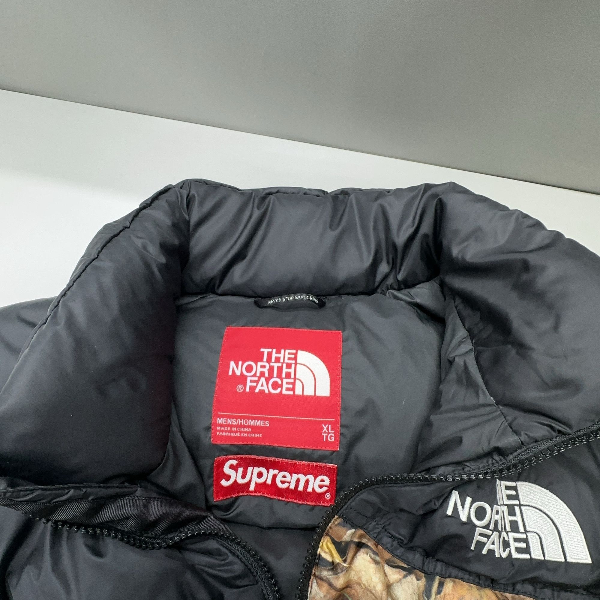 Supreme Supreme x The North Face Leaves Nuptse Jacket Size XL Size US XL / EU 56 / 4 - 5 Thumbnail