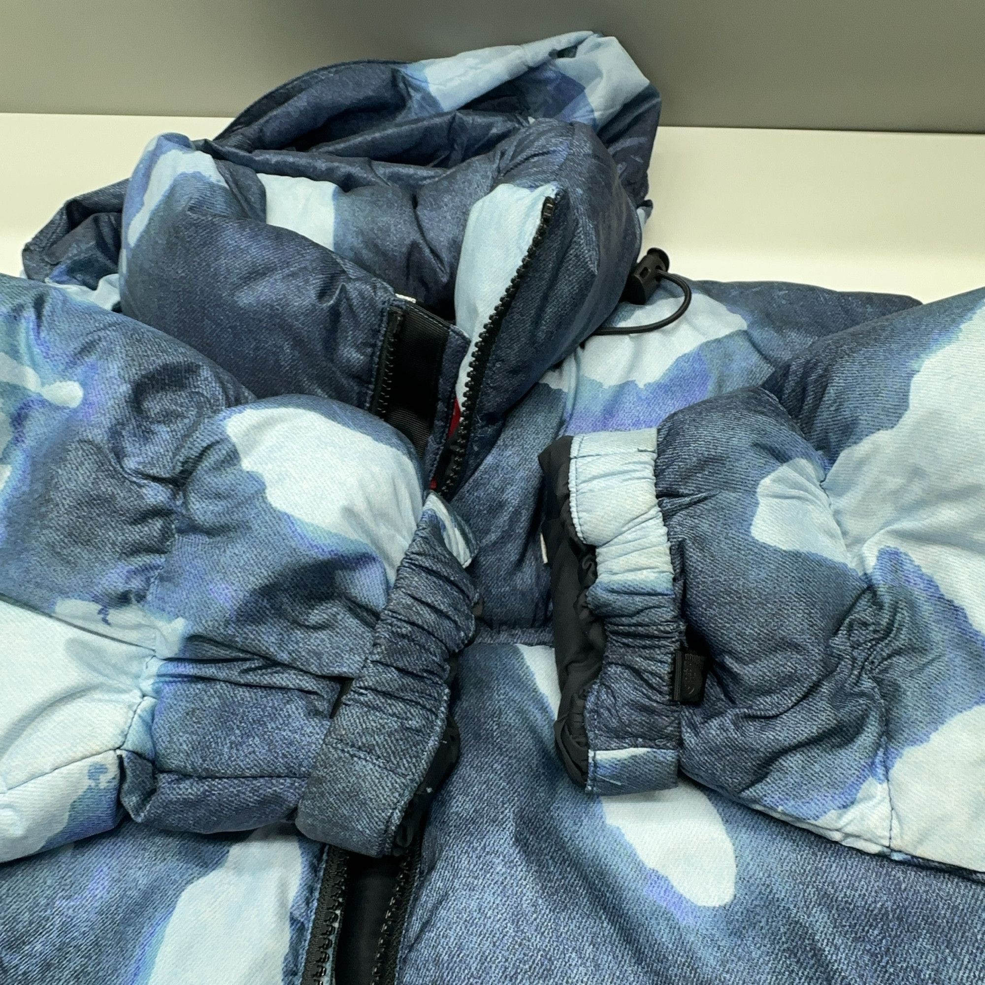 Supreme Supreme x The North Face Camo Puffer Jacket Size M Size US M / EU 48-50 / 2 - 6 Thumbnail