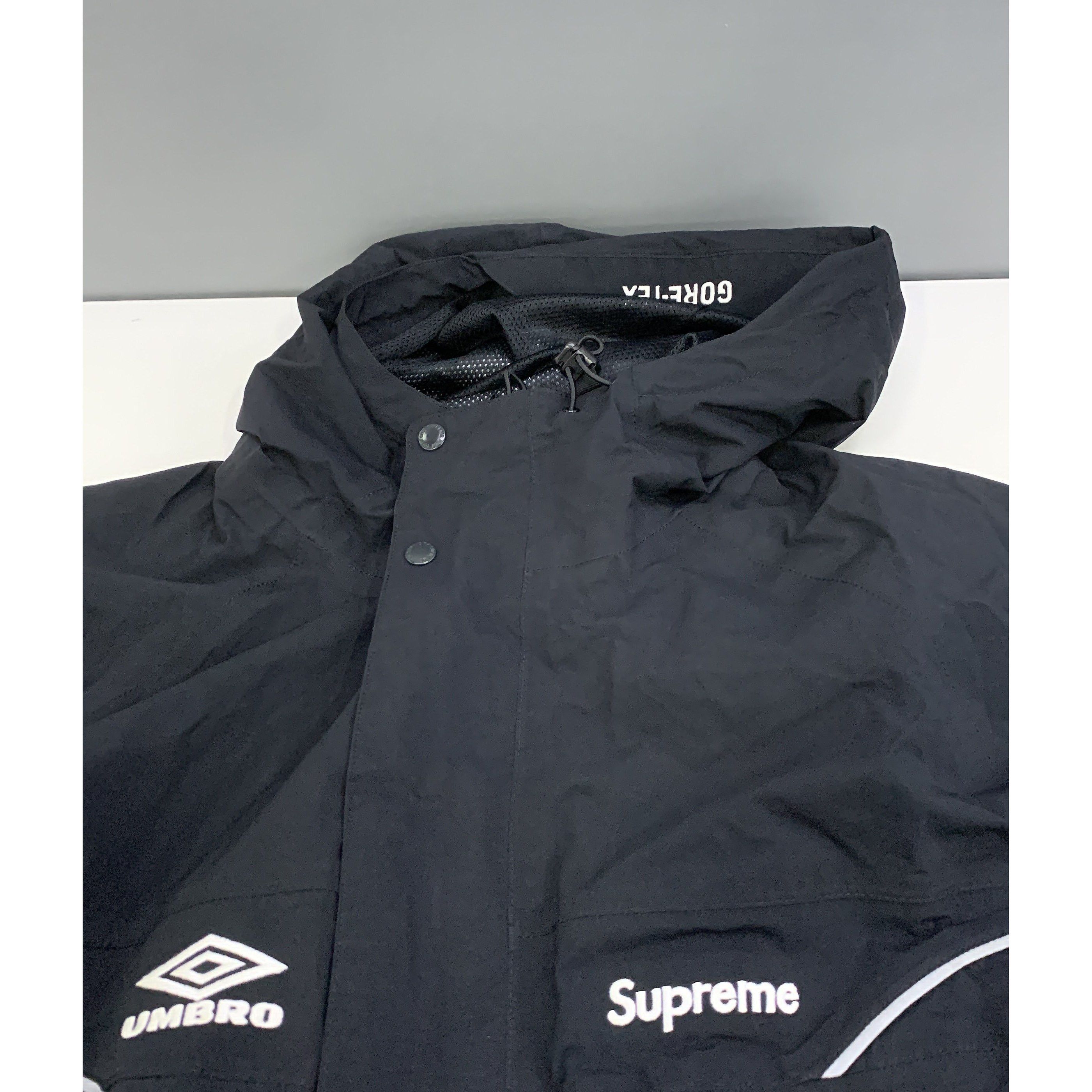 Supreme × Umbro Supreme x Umbro GORE-TEX Shell Jacket Size M Size US M / EU 48-50 / 2 - 5 Thumbnail