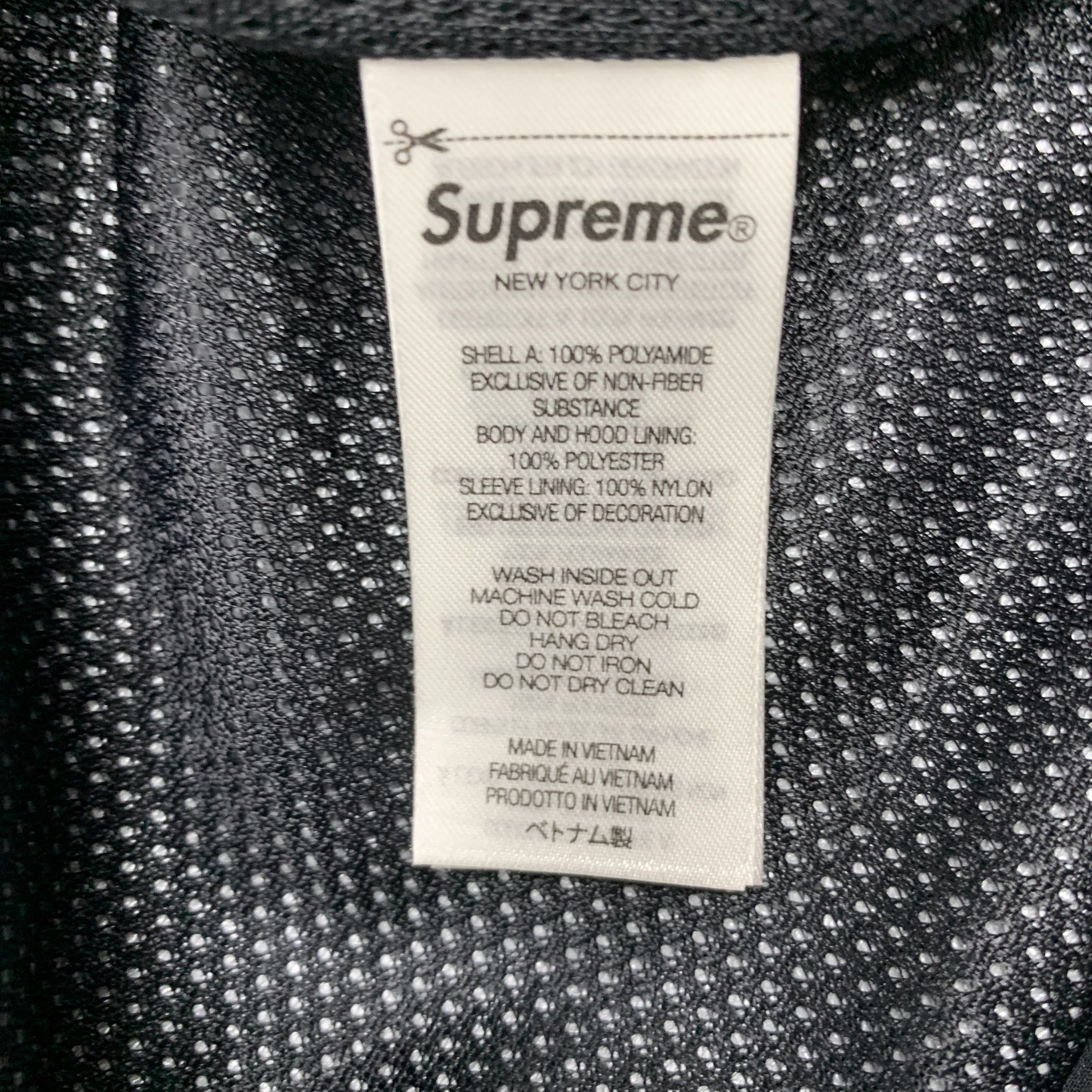 Supreme × Umbro Supreme x Umbro GORE-TEX Shell Jacket Size M Size US M / EU 48-50 / 2 - 4 Thumbnail