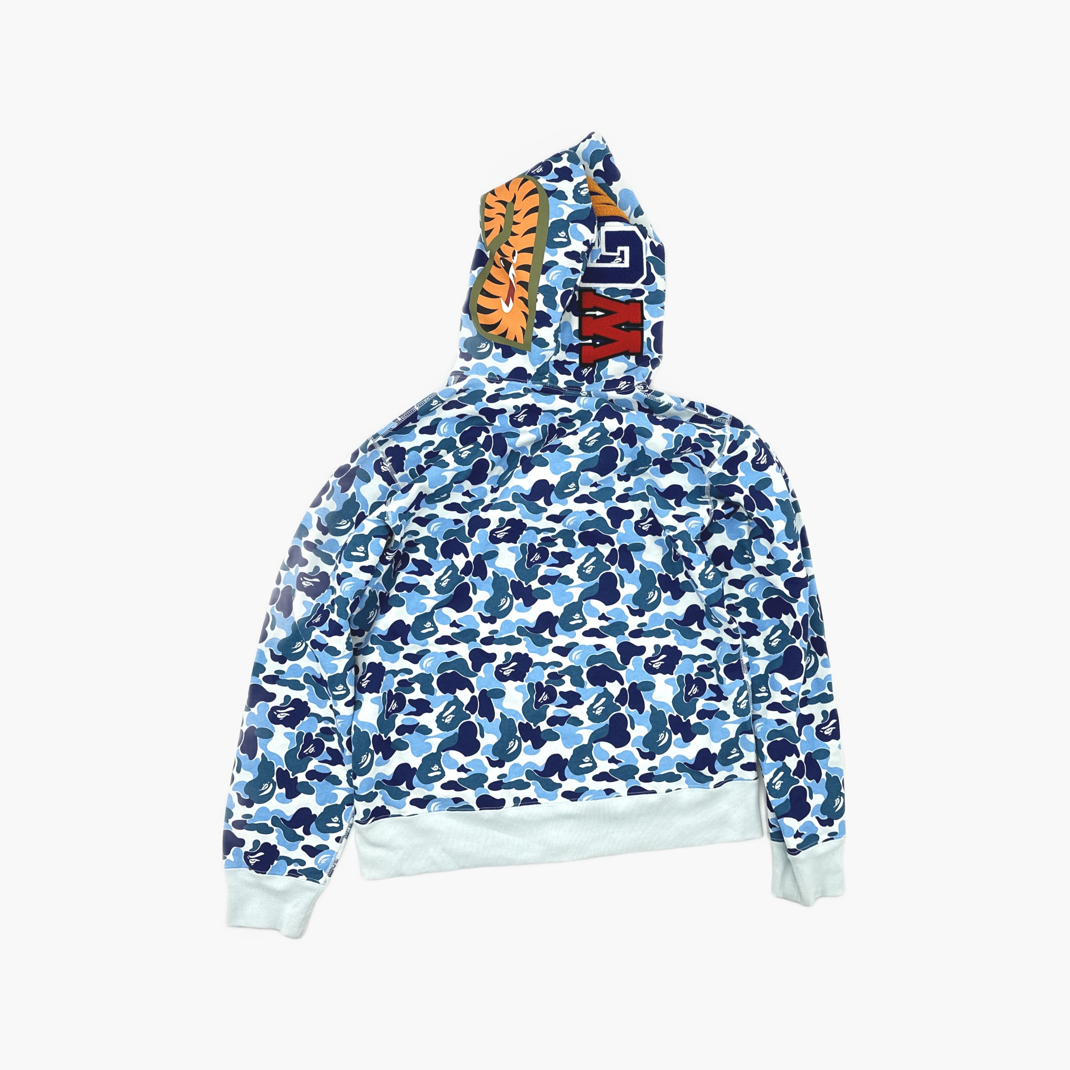 Bape A Bathing Ape Blue Camo Shark Hoodie Size XL Size US XL / EU 56 / 4 - 2 Thumbnail