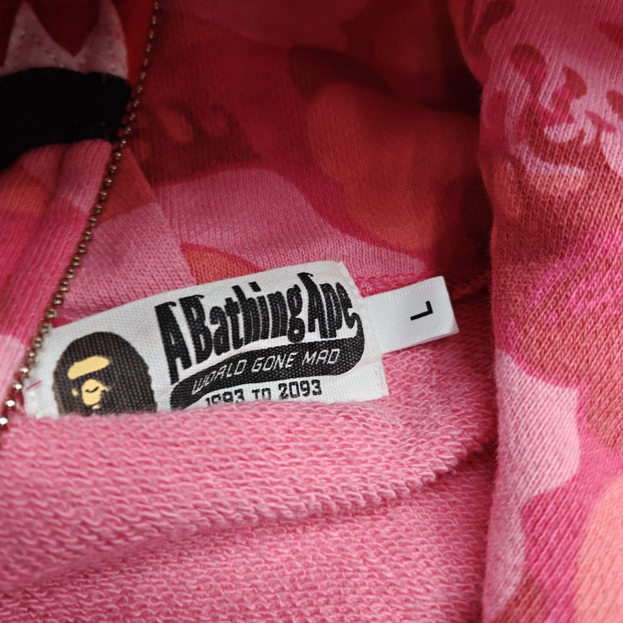 Bape A Bathing Ape Pink Camo Shark Full Zip Hoodie Size L Size US L / EU 52-54 / 3 - 3 Thumbnail