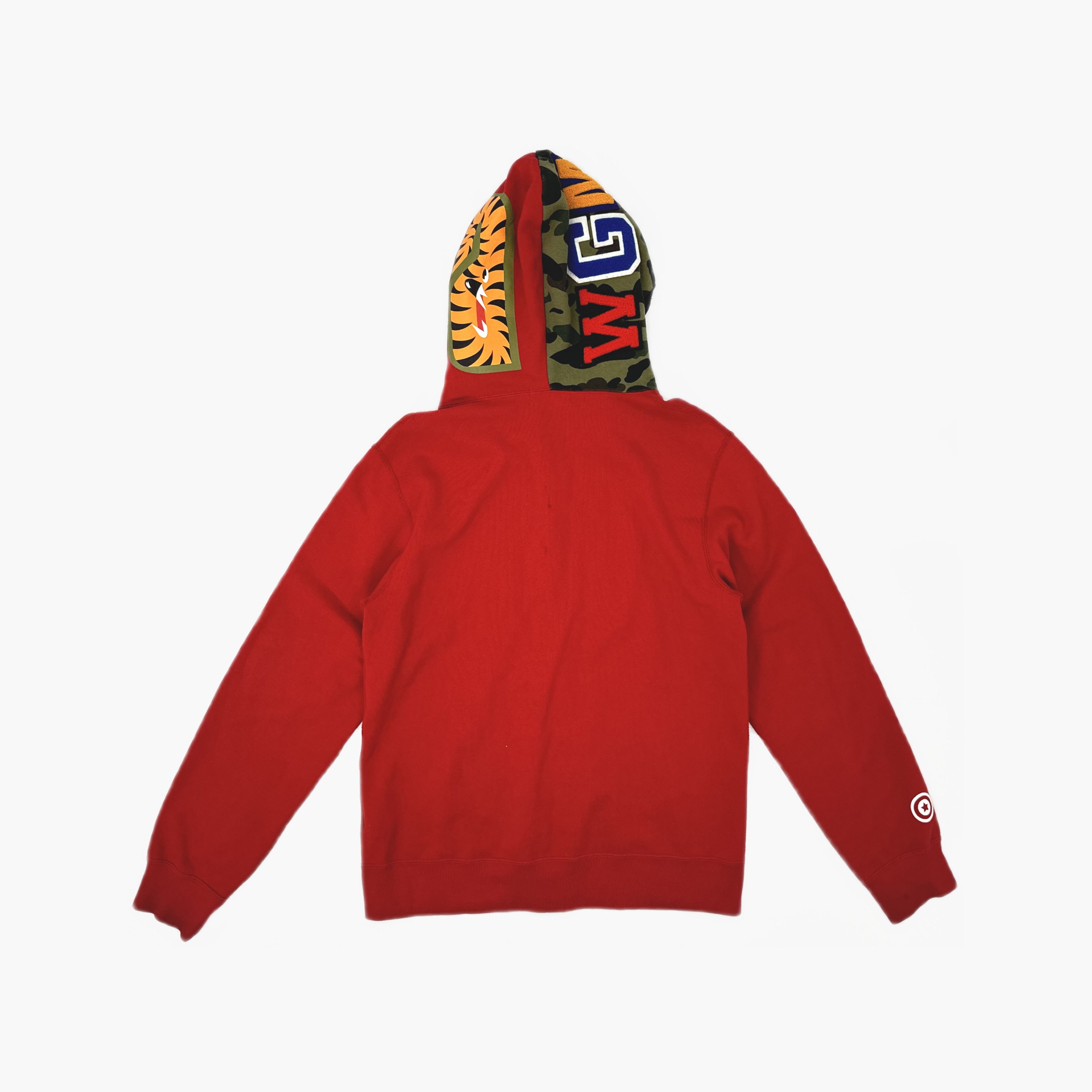 Bape A BATHING APE Camo Shark Tiger Hoodie Size XL Size US XL / EU 56 / 4 - 2 Thumbnail
