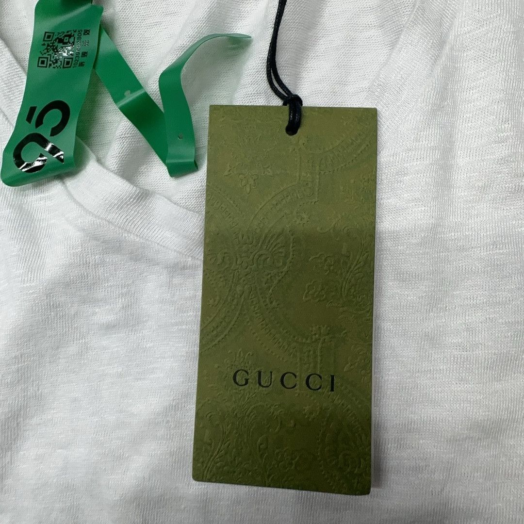 Gucci Gucci V-Neck Logo T-Shirt Size M Size US M / EU 48-50 / 2 - 4 Thumbnail