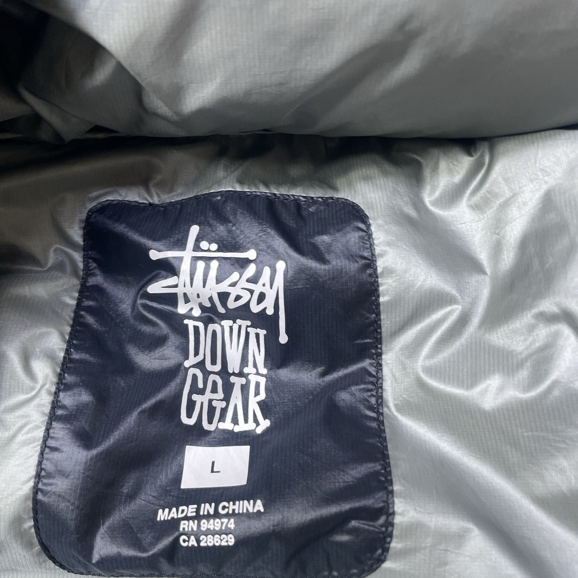 Stussy Stussy Logo Down Puffer Jacket Size L Size US L / EU 52-54 / 3 - 3 Thumbnail
