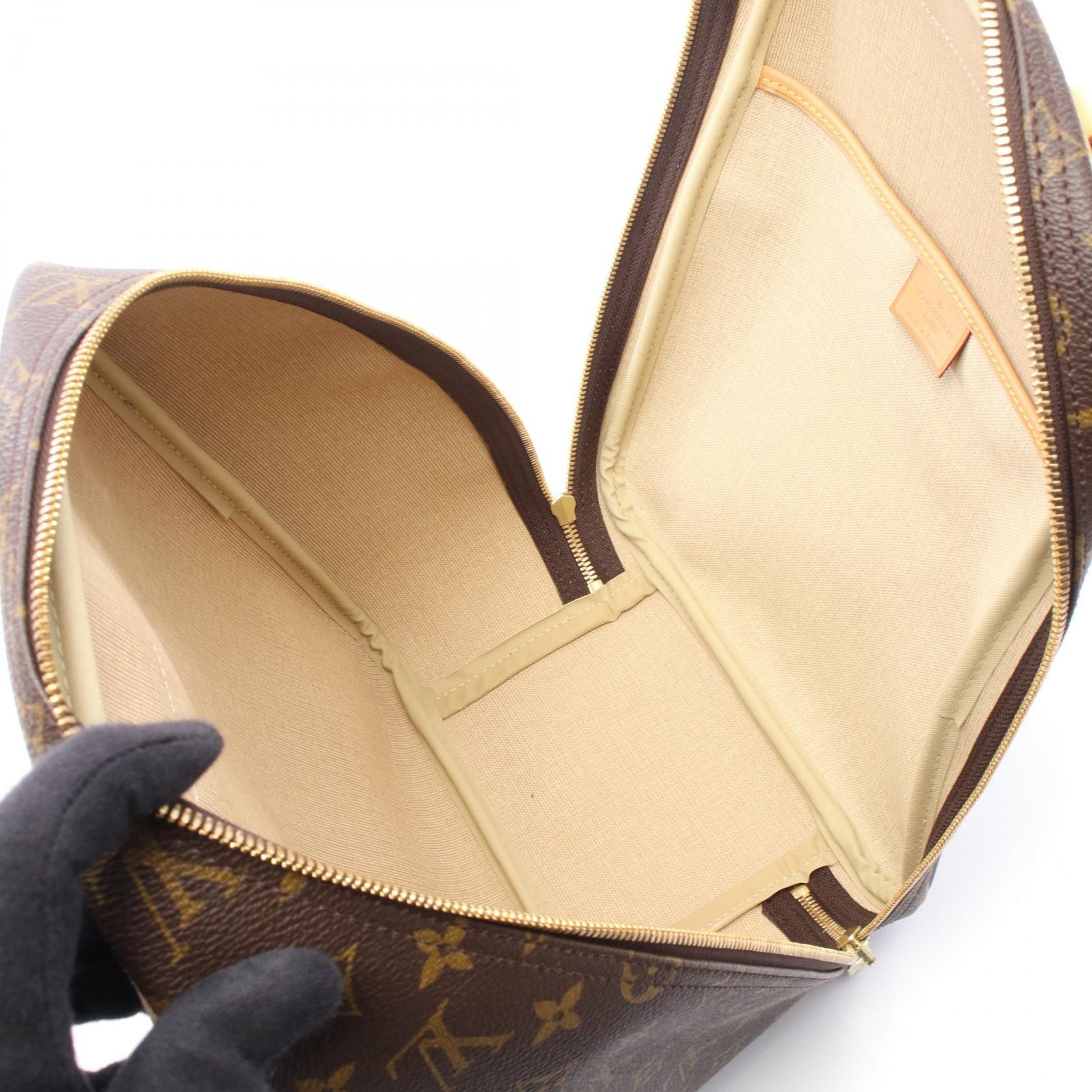 Louis Vuitton Louis Vuitton Louis Vuitton Excursion Monogram Handbag Textile Handbag M41450 DUTY FREE for USA Size ONE SIZE - 3 Thumbnail