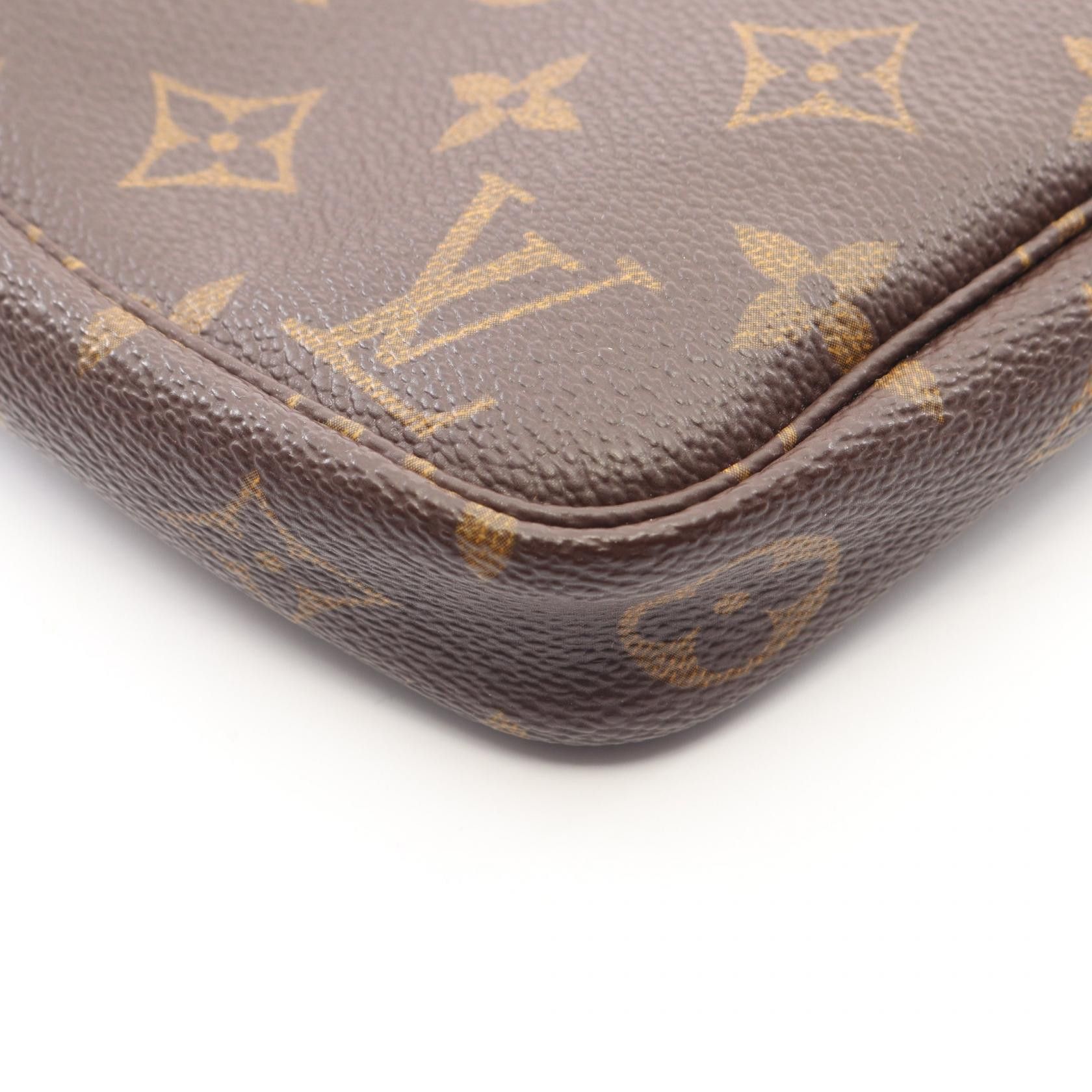 Louis Vuitton Louis Vuitton Louis Vuitton Pochette Accessoires Monogram Clutch Bag Textile Handbag M51980 DUTY FREE for USA Size ONE SIZE - 10 Thumbnail