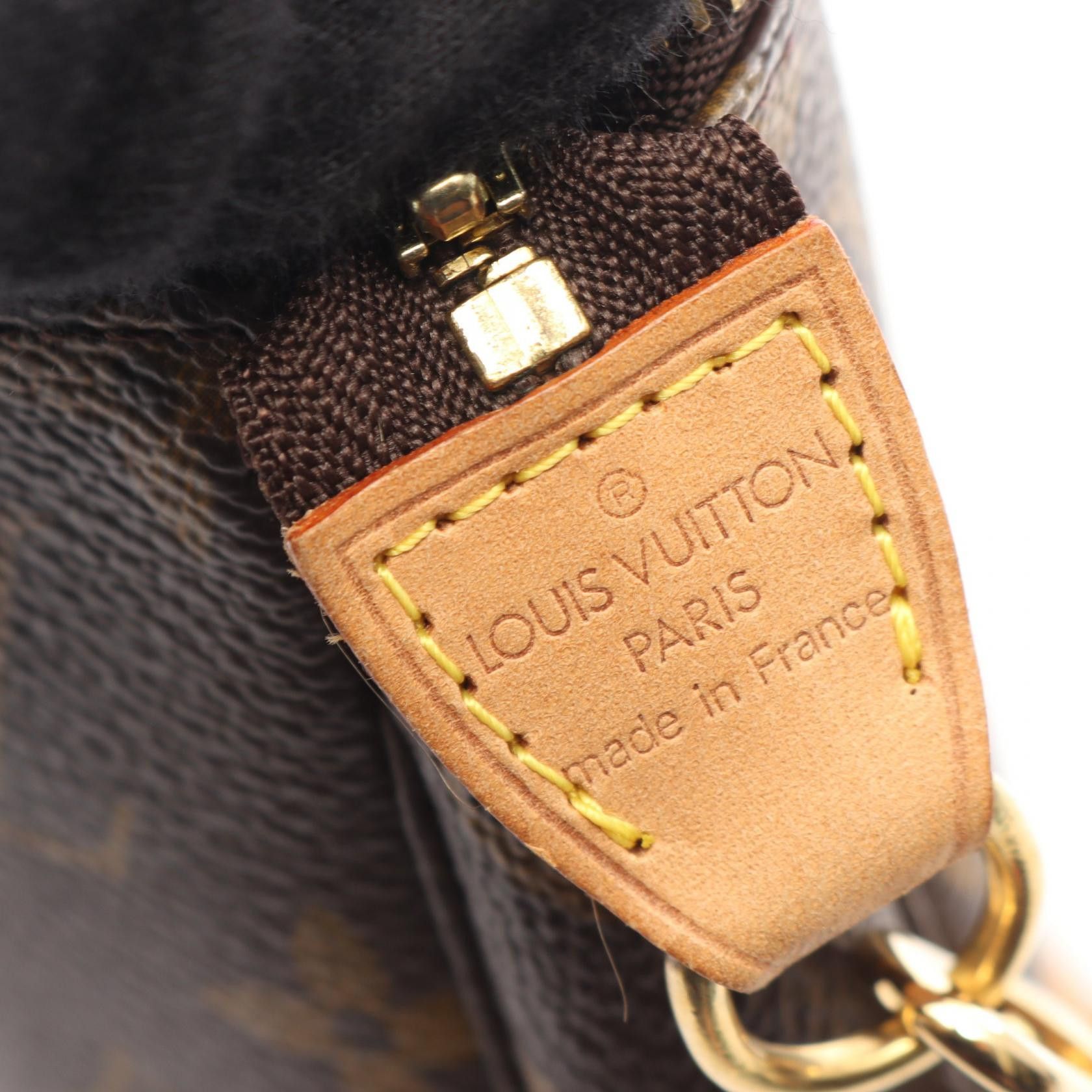 Louis Vuitton Louis Vuitton Louis Vuitton Pochette Accessoires Monogram Clutch Bag Textile Handbag M51980 DUTY FREE for USA Size ONE SIZE - 4 Thumbnail