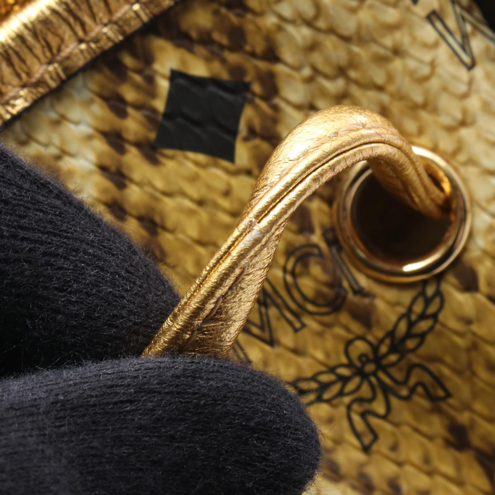 MCM MCM MCM Visetos Python Embossed PVC Coated Canvas 2way Tote Bag Plastic / Synthetic Tote Bag MWD35VG02YW001 DUTY FREE for USA Size ONE SIZE - 9 Thumbnail