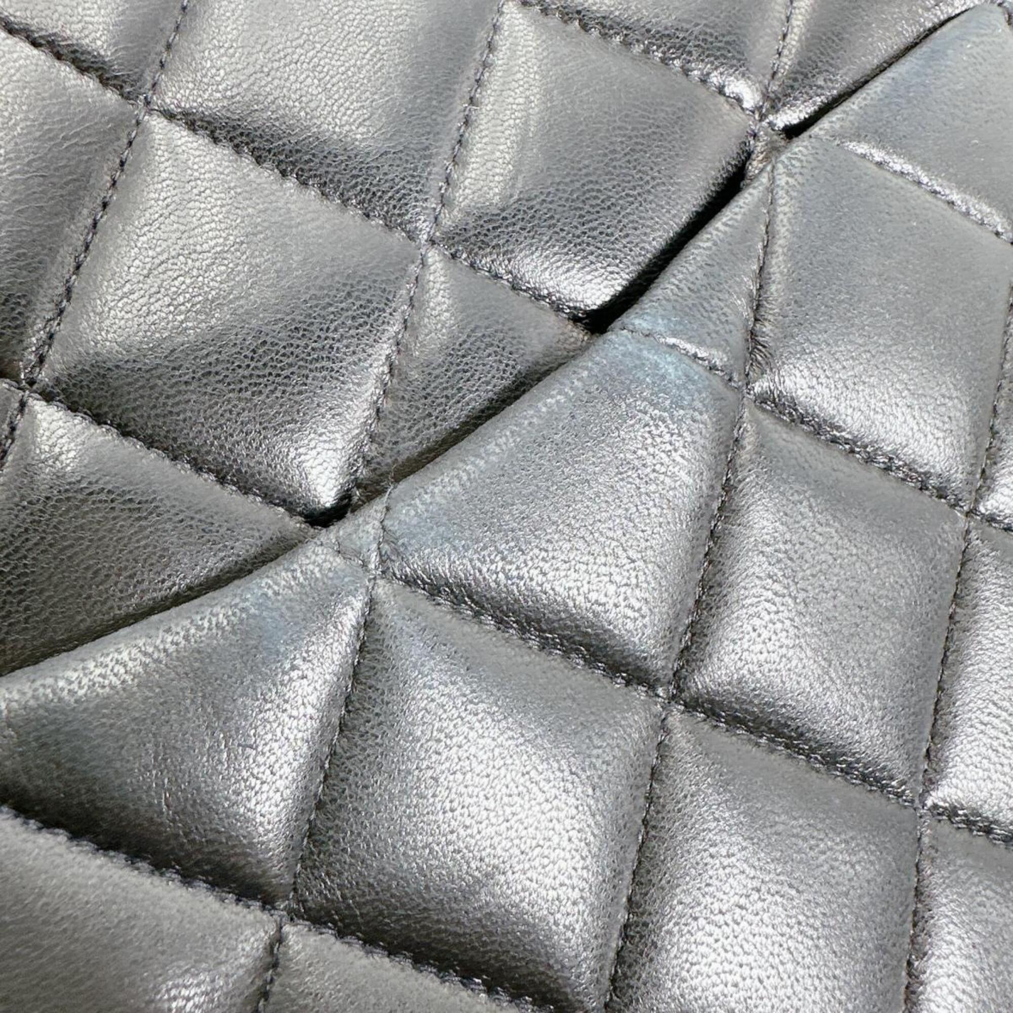 Chanel Chanel body bag/shoulder bag, lambskin, matelassé, black. Size ONE SIZE - 15 Thumbnail