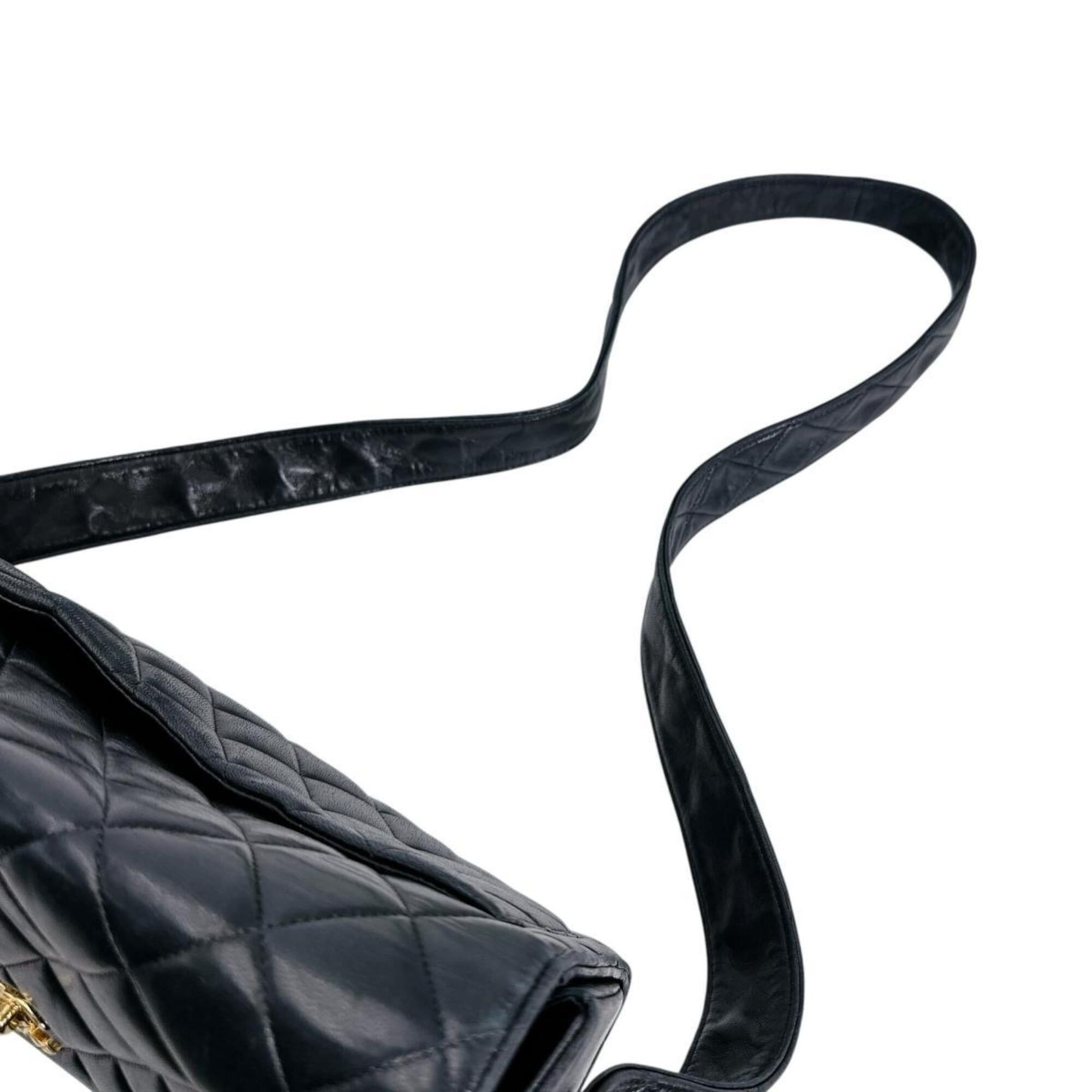 Chanel Chanel body bag/shoulder bag, lambskin, matelassé, black. Size ONE SIZE - 11 Thumbnail