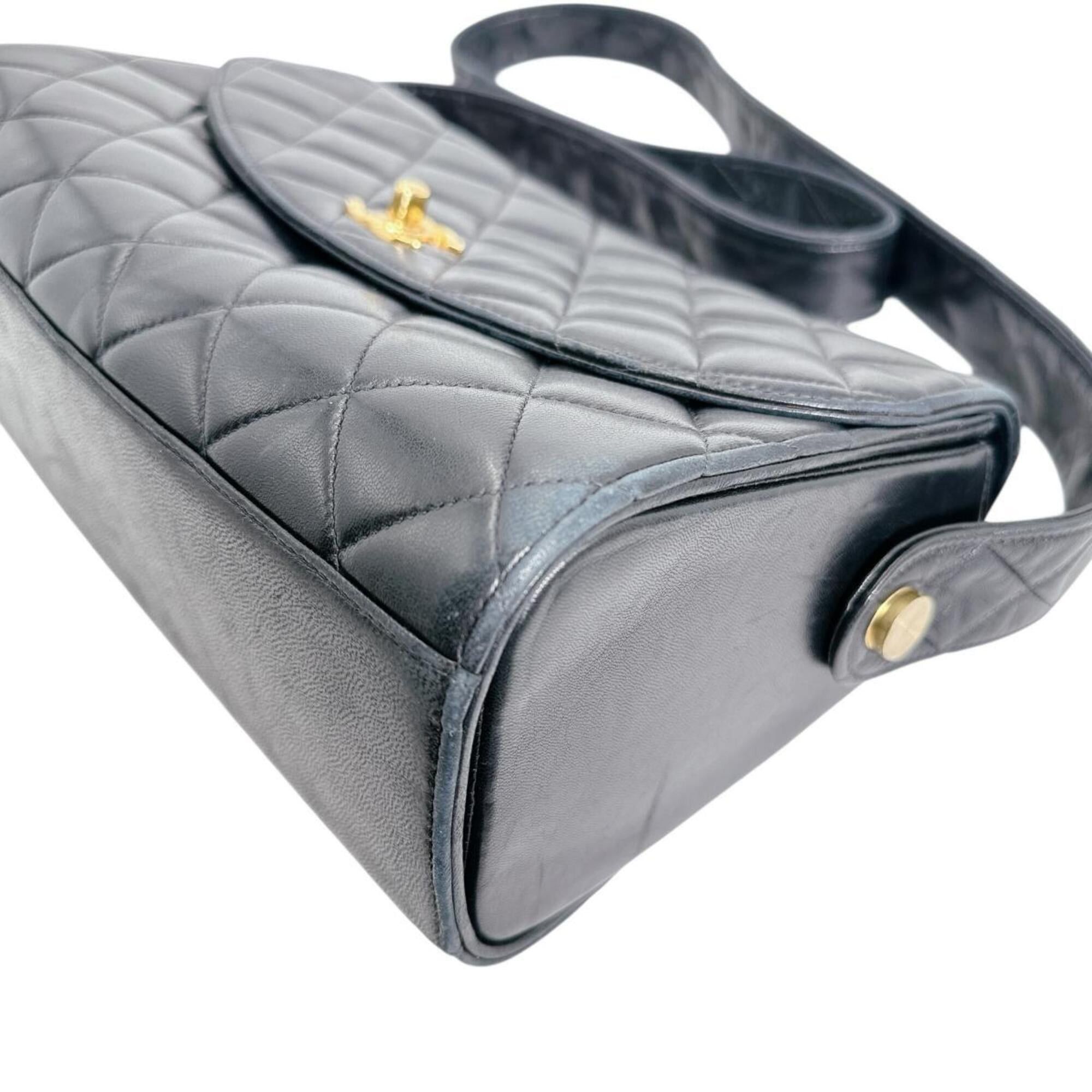 Chanel Chanel body bag/shoulder bag, lambskin, matelassé, black. Size ONE SIZE - 6 Thumbnail