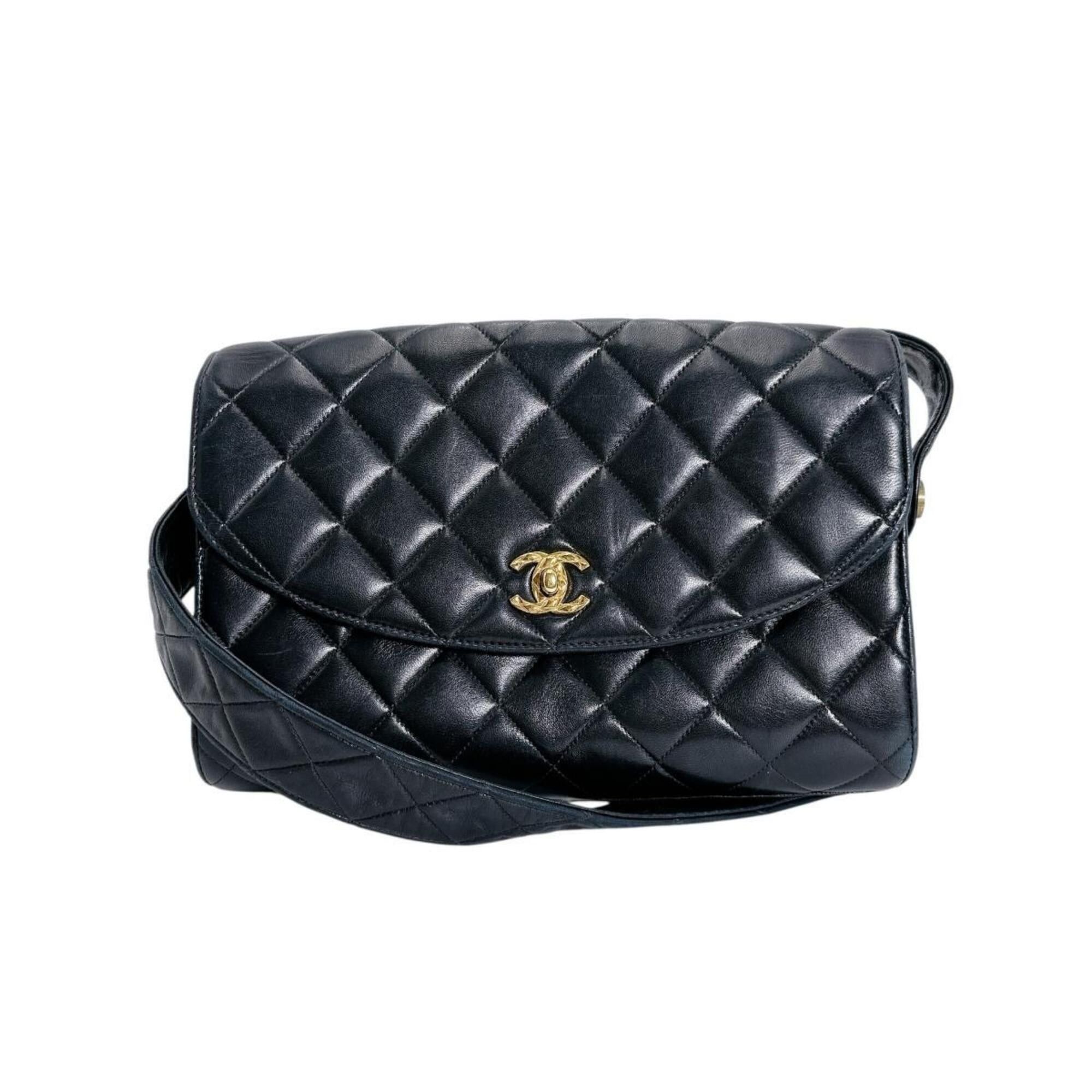 Chanel Chanel body bag/shoulder bag, lambskin, matelassé, black. Size ONE SIZE - 2 Thumbnail