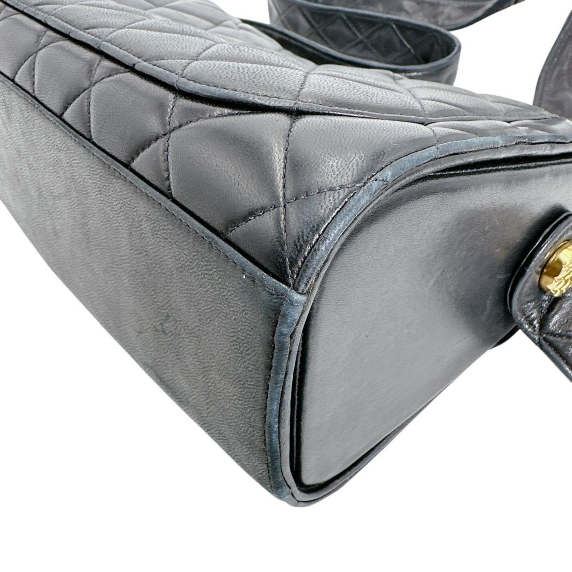 Chanel Chanel body bag/shoulder bag, lambskin, matelassé, black. Size ONE SIZE - 8 Thumbnail