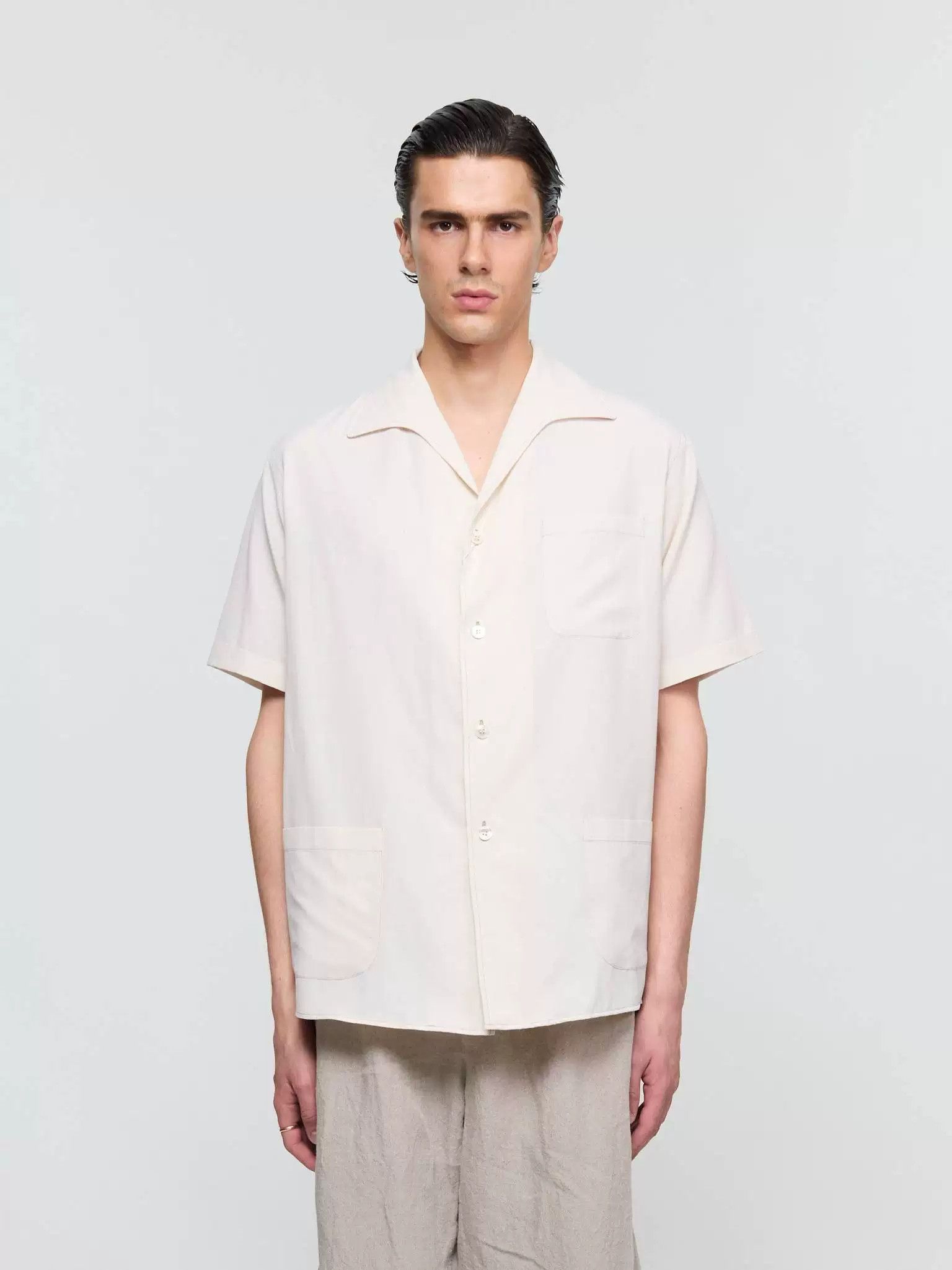 Maison Margiela Maison Margiela White Short-Sleeve Shirt Size US M / EU 48-50 / 2 - 8 Thumbnail