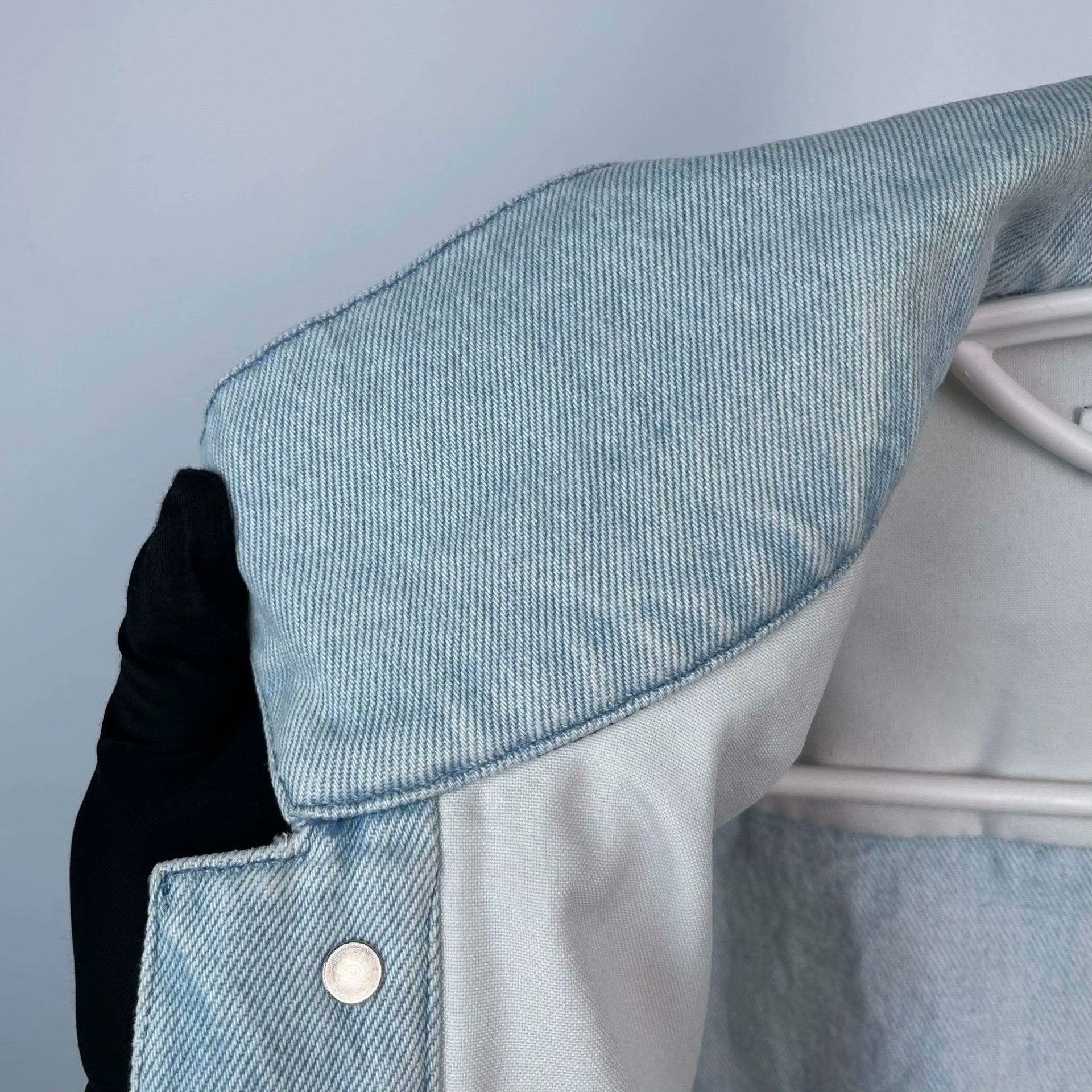 Givenchy Givenchy Light Blue Denim Jacket M Size US M / EU 48-50 / 2 - 6 Thumbnail