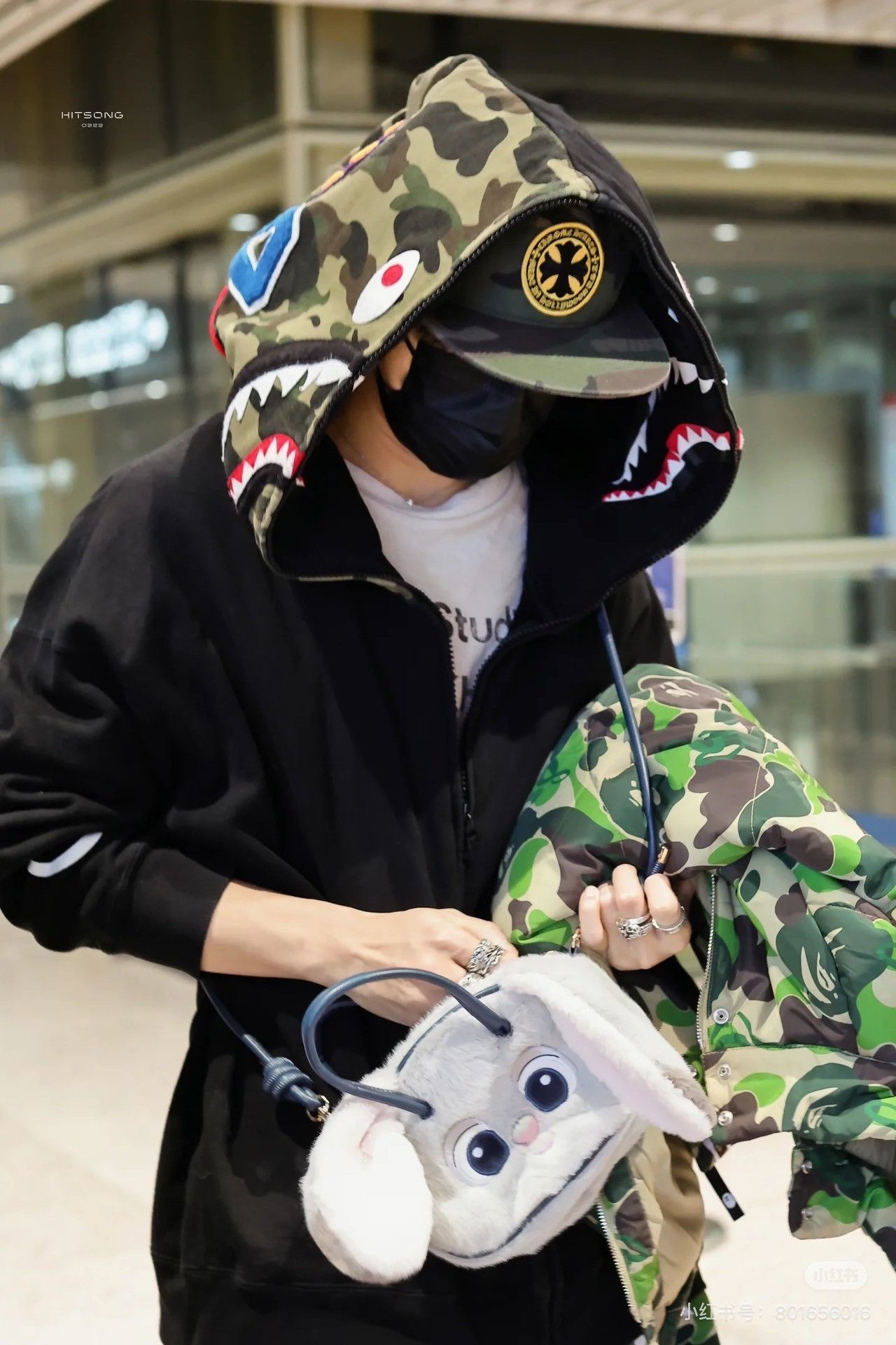 Bape BAPE x Swarovski Camo Shark Diamond Jacket Size US M / EU 48-50 / 2 - 7 Thumbnail