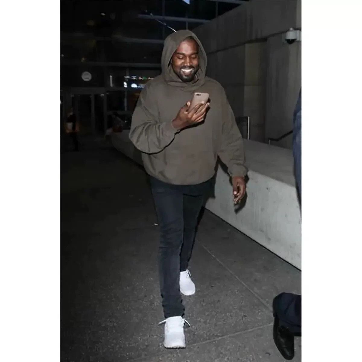 Haider Ackermann Haider Ackermann Perth Hoodie Size US XL / EU 56 / 4 - 7 Thumbnail