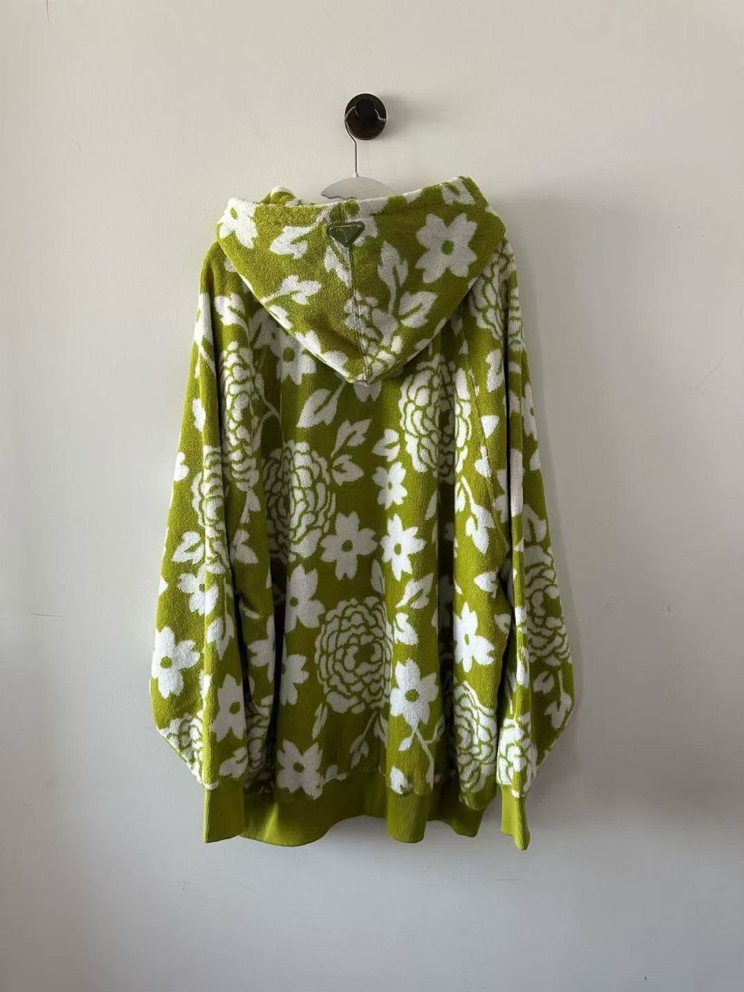 Prada Prada Green Floral Towel Hoodie Triangle Logo Size L / US 10 / IT 46 - 2 Thumbnail