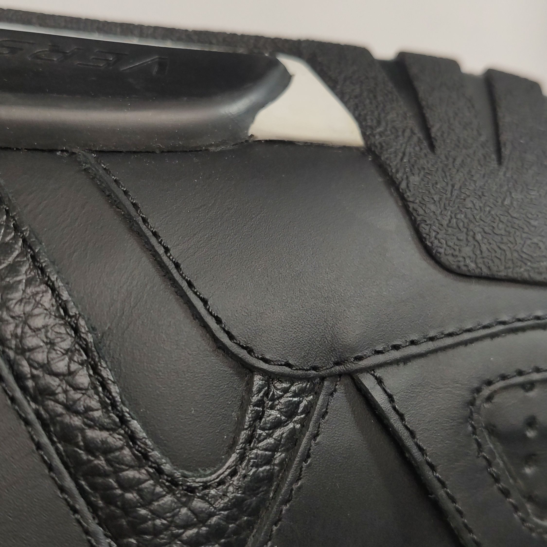 Versace Versace Men 6 Lowtop Sneakers Size US 6 / EU 39 - 7 Thumbnail