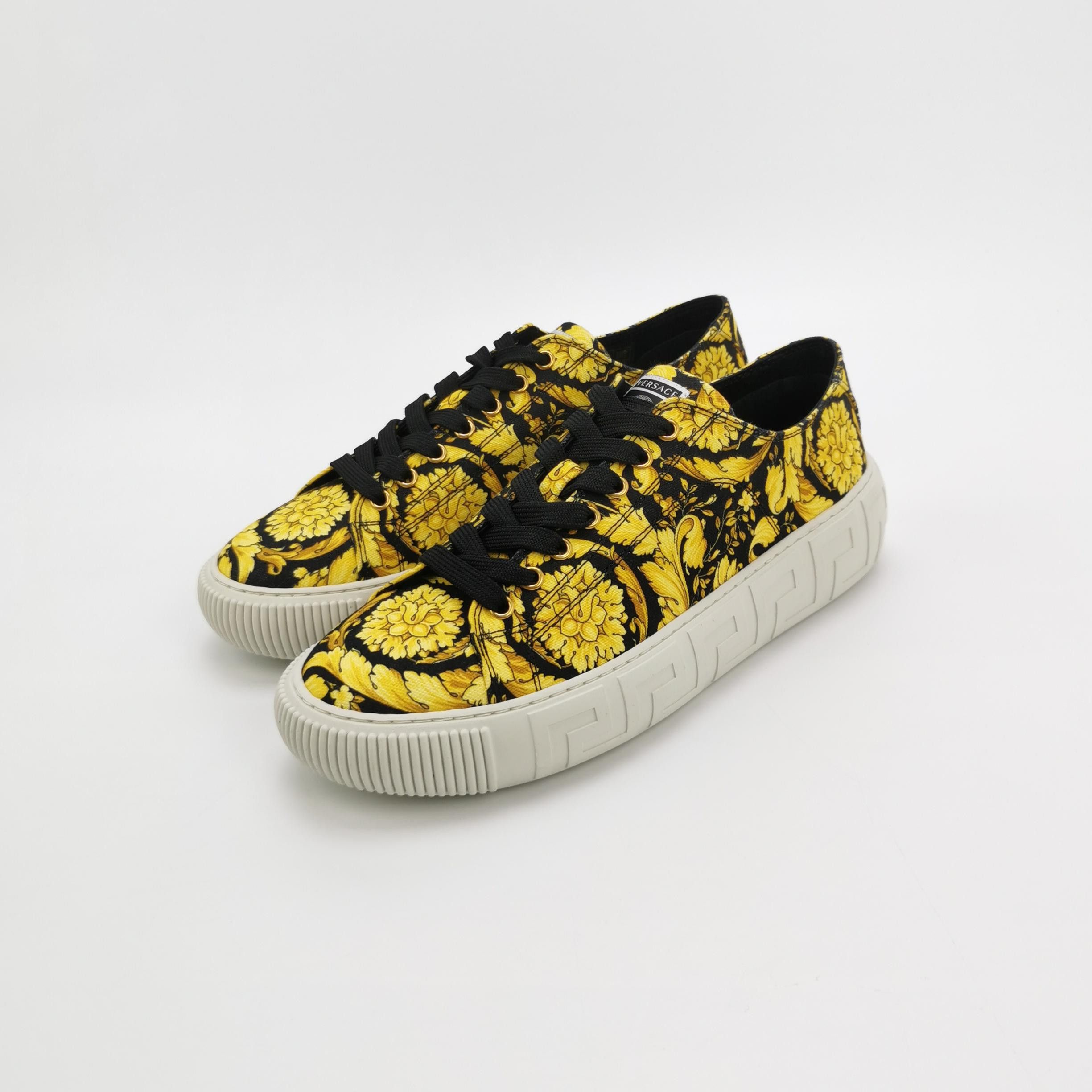 Versace Versace Men 8 Lowtop Sneakers Size US 8 / EU 41 - 2 Thumbnail