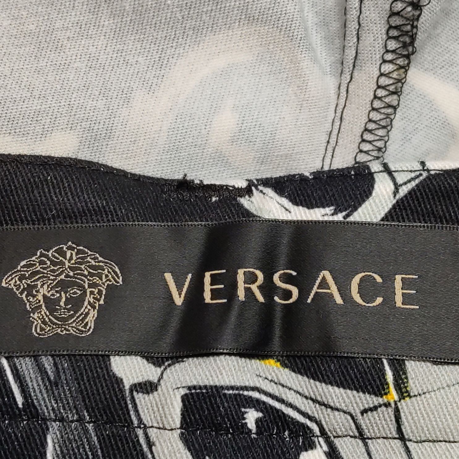 Versace Versace Men 28 Shorts Size US 28 / EU 44 - 6 Thumbnail